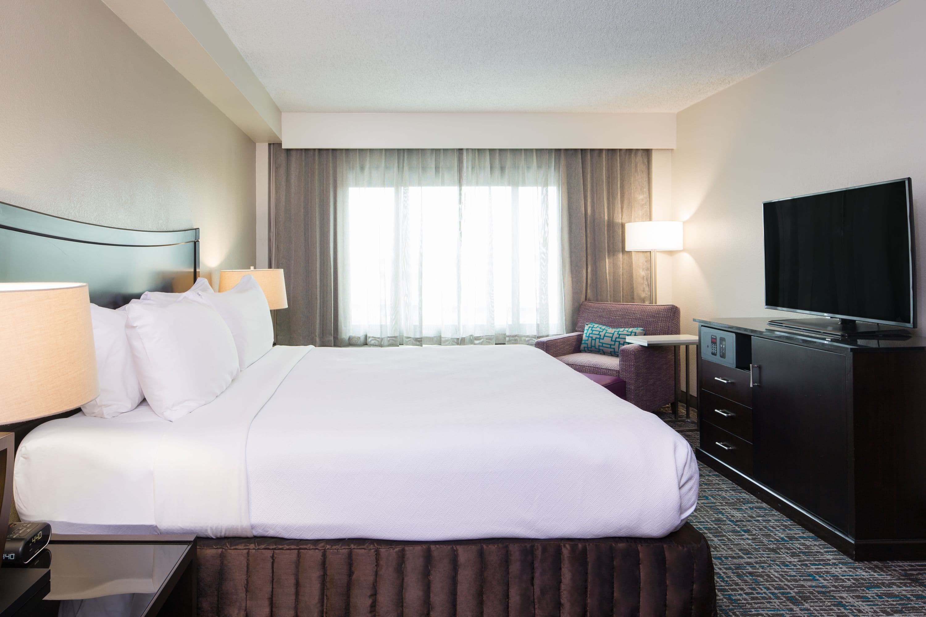 Crowne Plaza Memphis Downtown - Image 2
