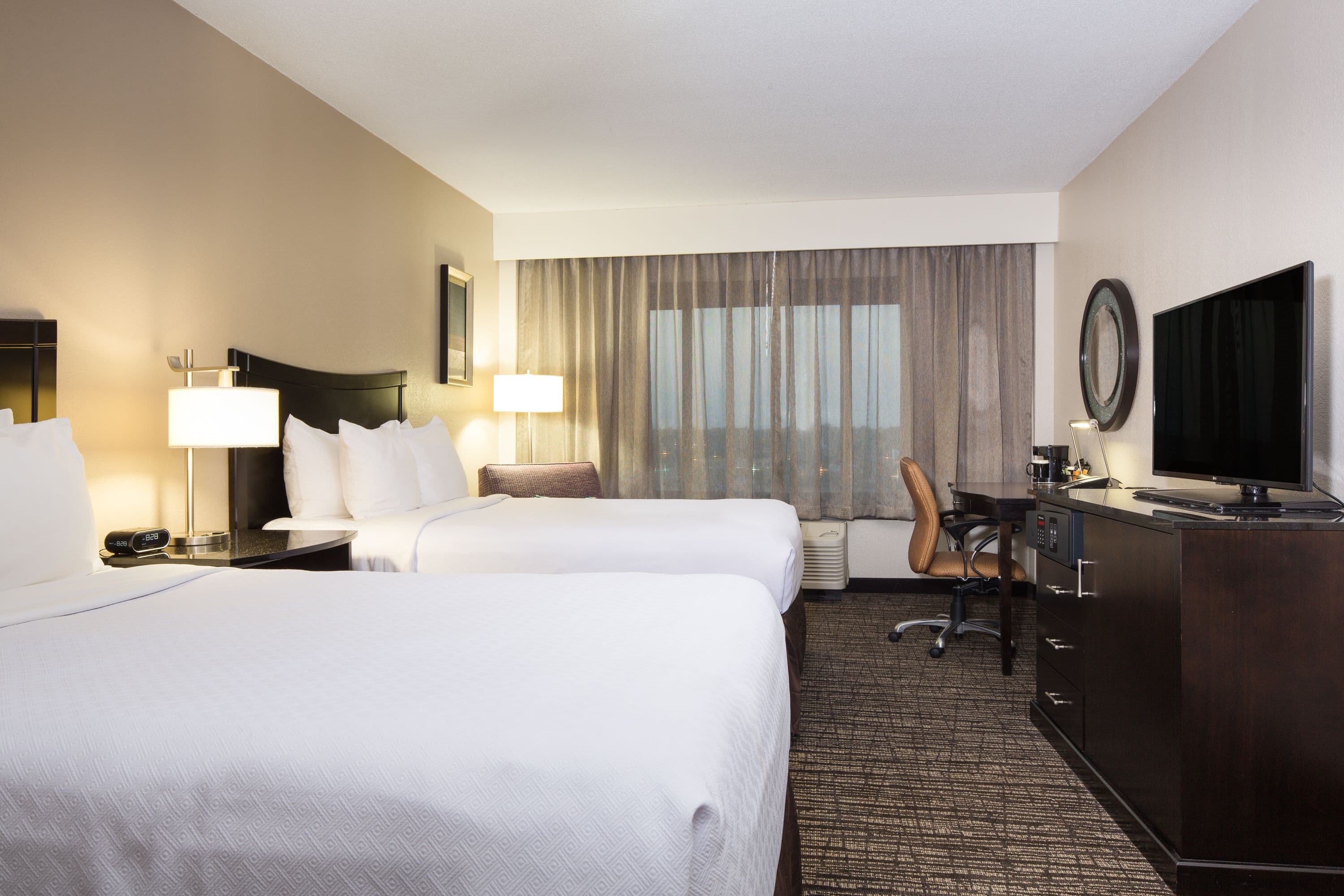 Crowne Plaza Memphis Downtown — 45