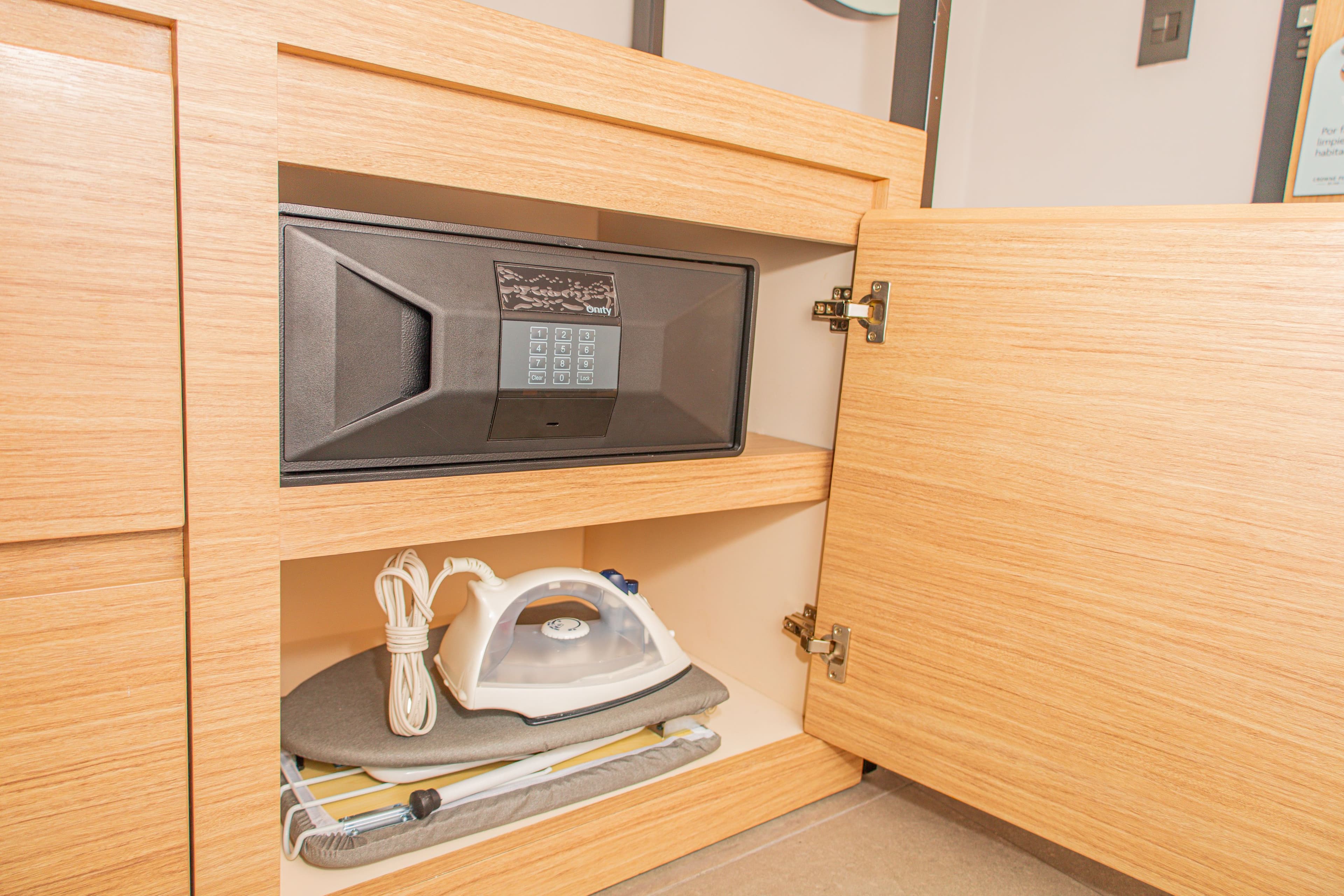 Standard Room - Image 8