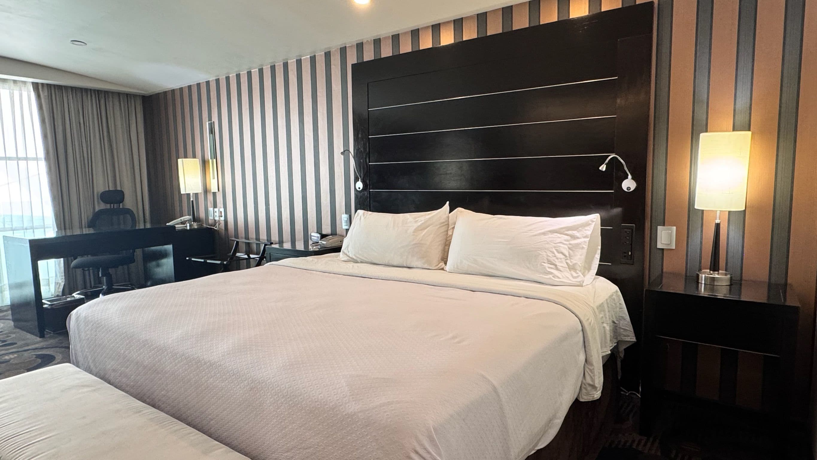 Crowne Plaza Toluca-Lancaster — 8