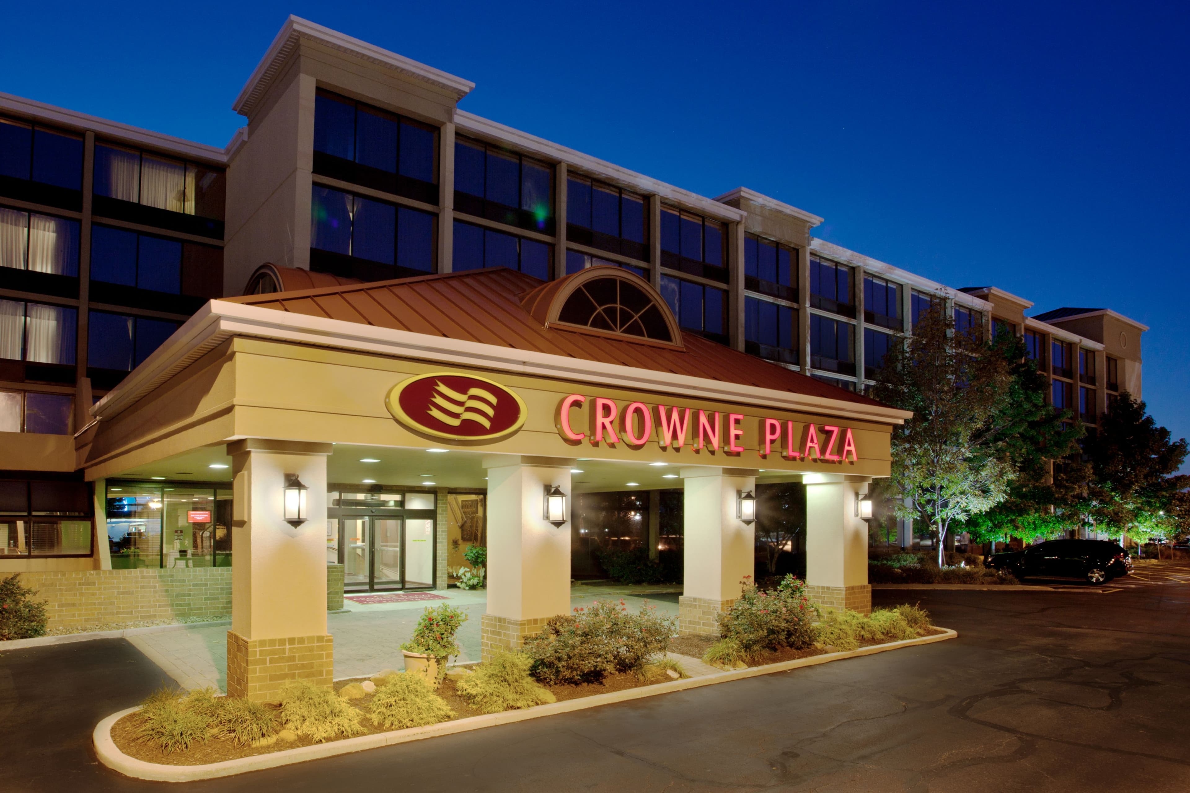 Crowne Plaza Cleveland Airport - Image 1