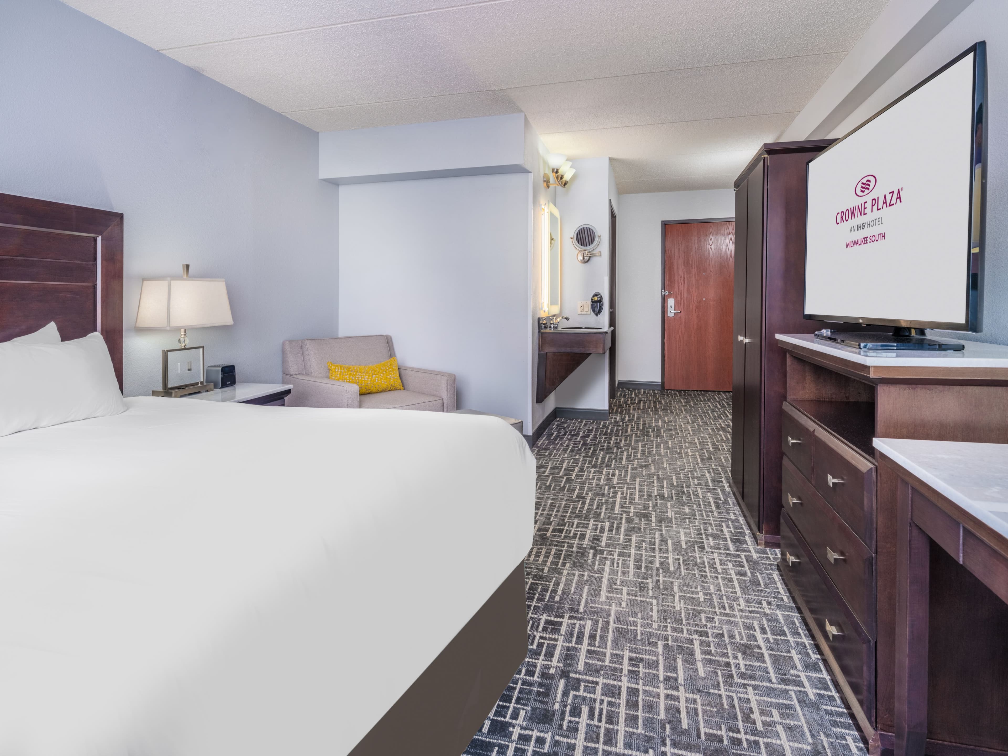 Crowne Plaza Milwaukee Airport — 19