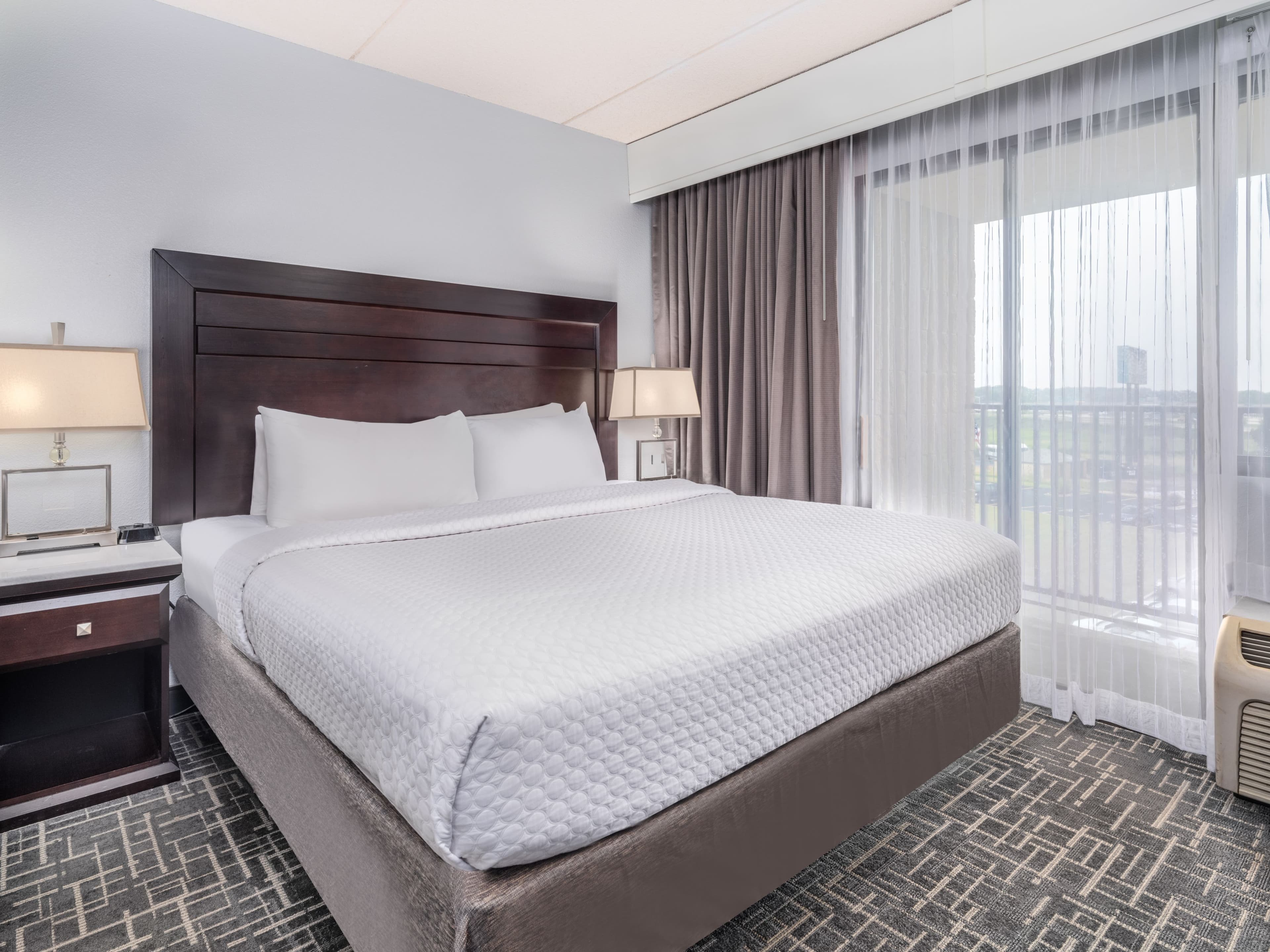 Crowne Plaza Milwaukee Airport — 6