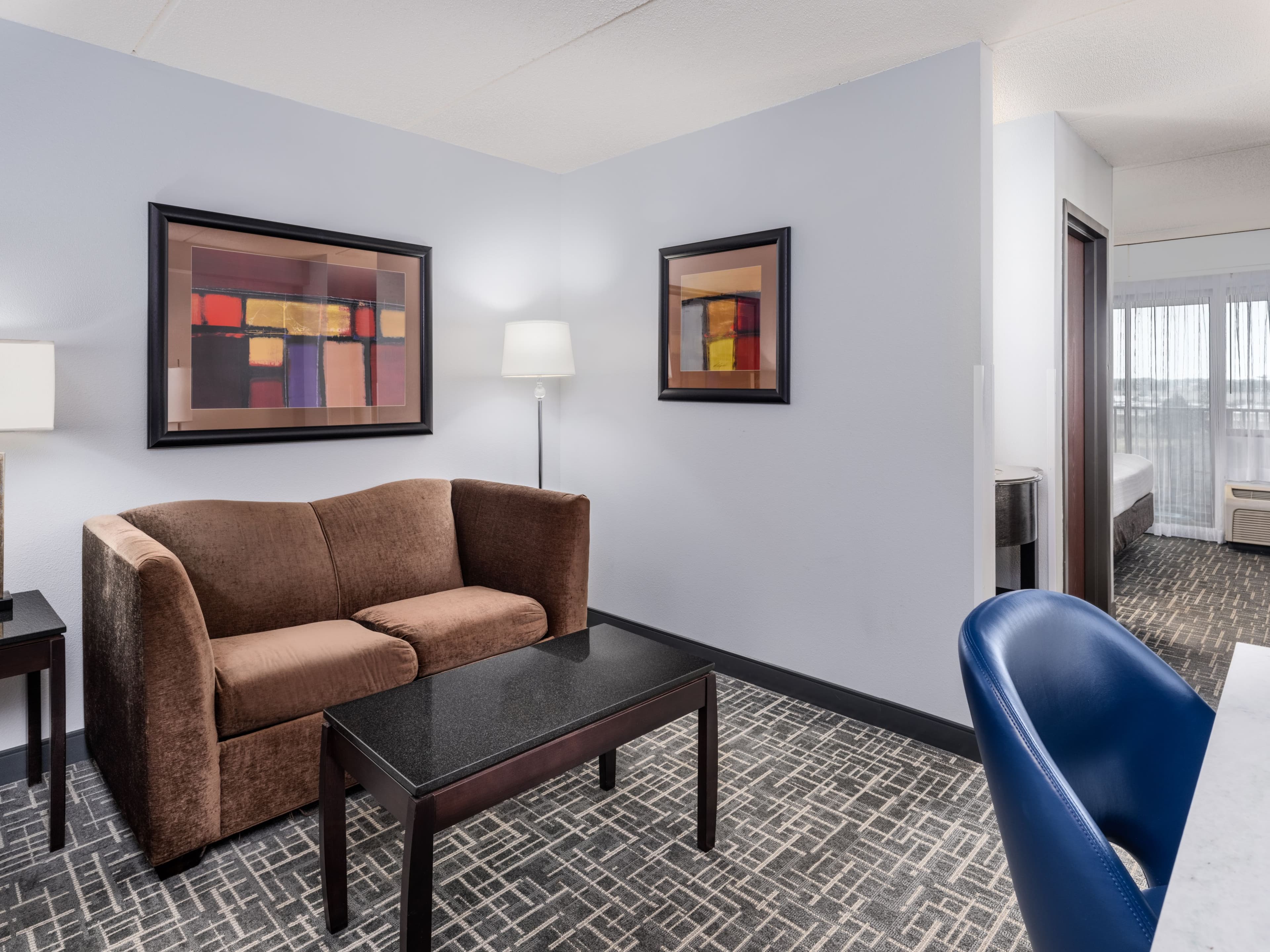 Crowne Plaza Milwaukee Airport - Image 3