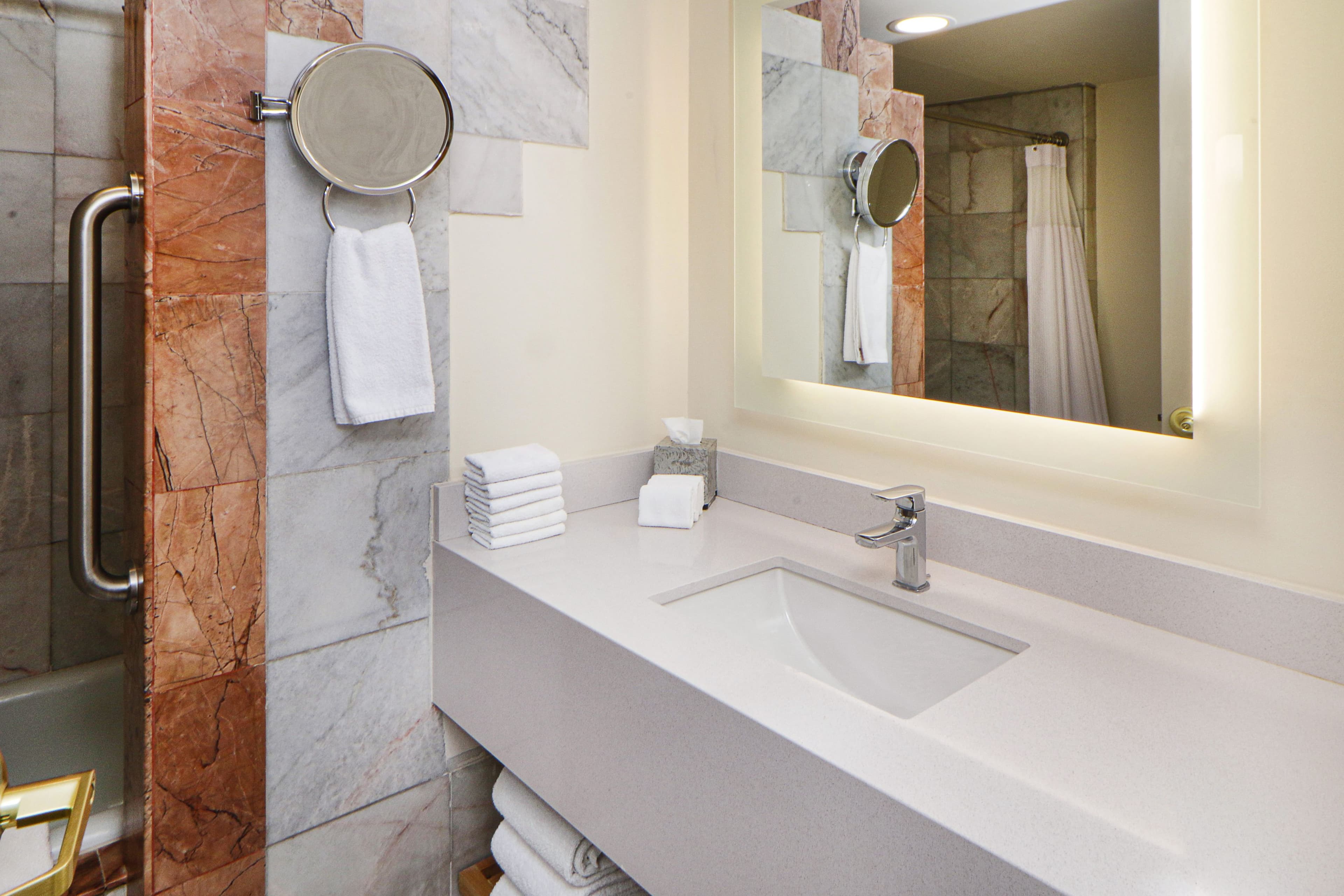 Crowne Plaza Monterrey - Image 3