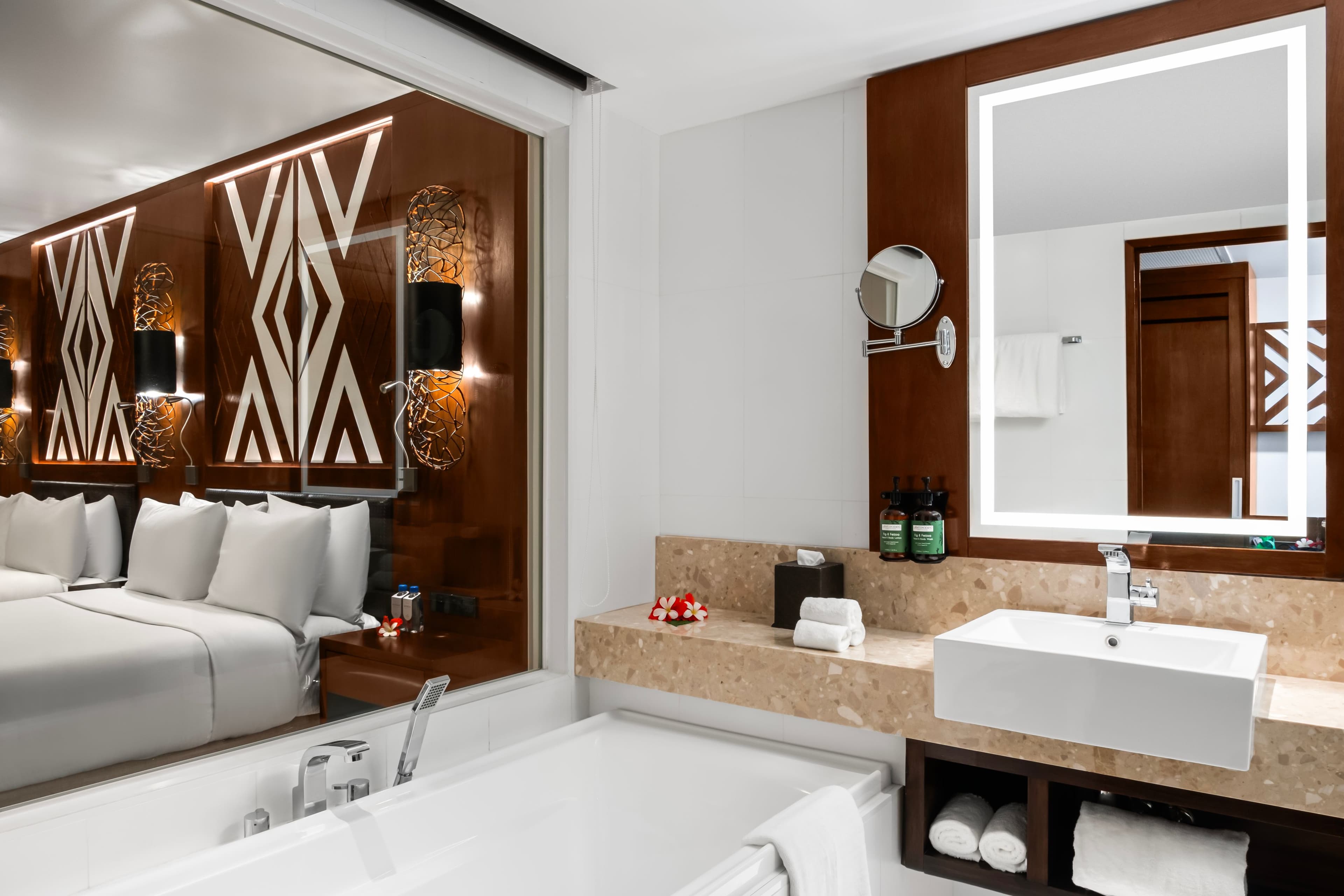 Crowne Plaza Fiji Nadi Bay Resort & Spa — 6