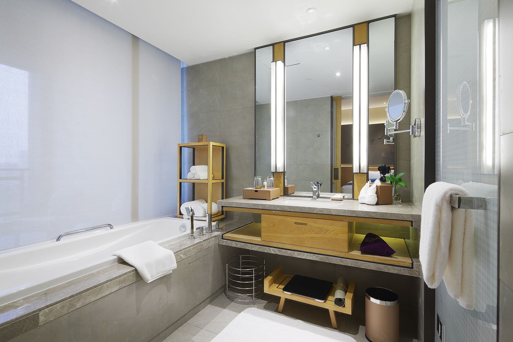 Crowne Plaza Nanchang Wanli - Image 3