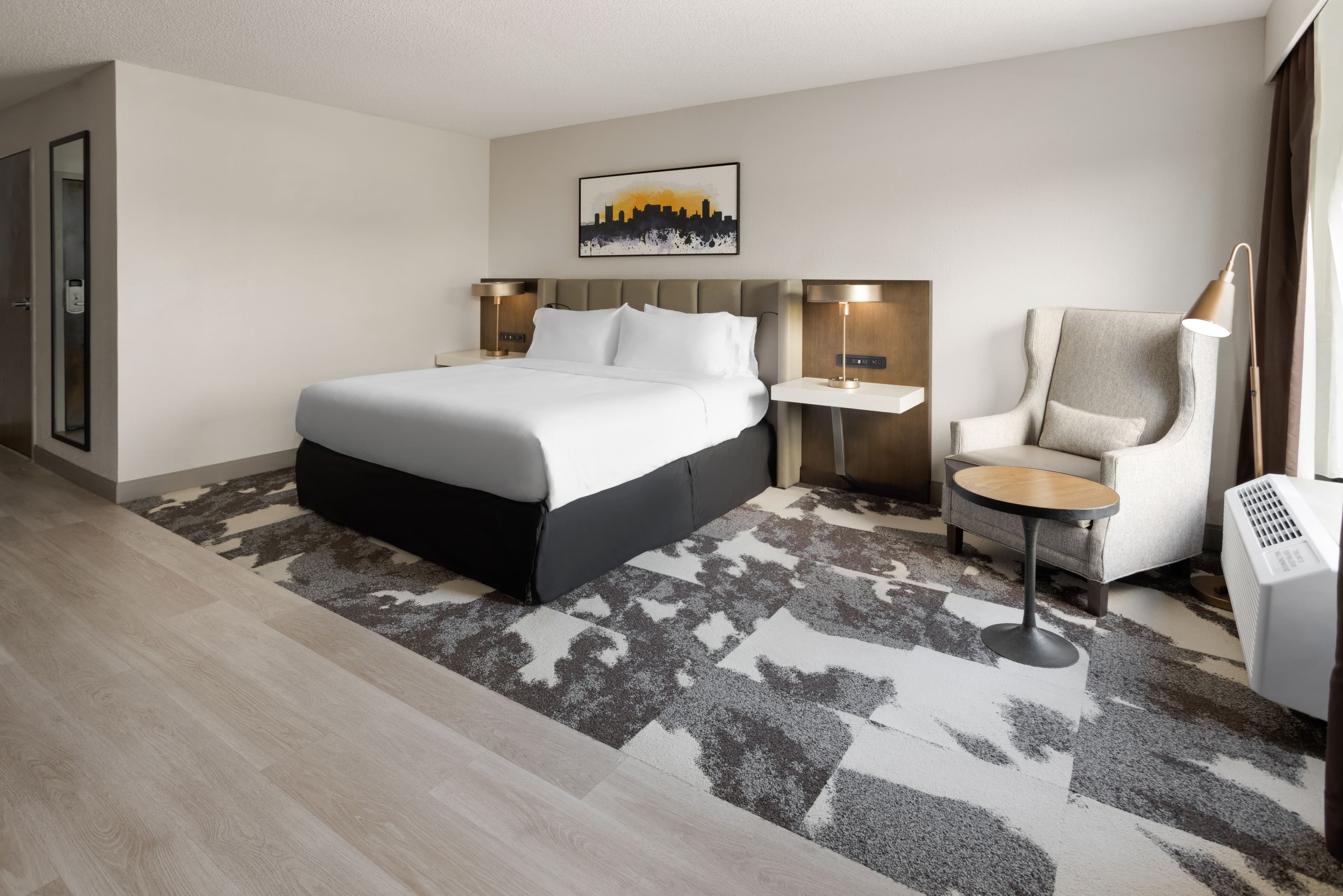 Crowne Plaza Nashville Airport - Image 5