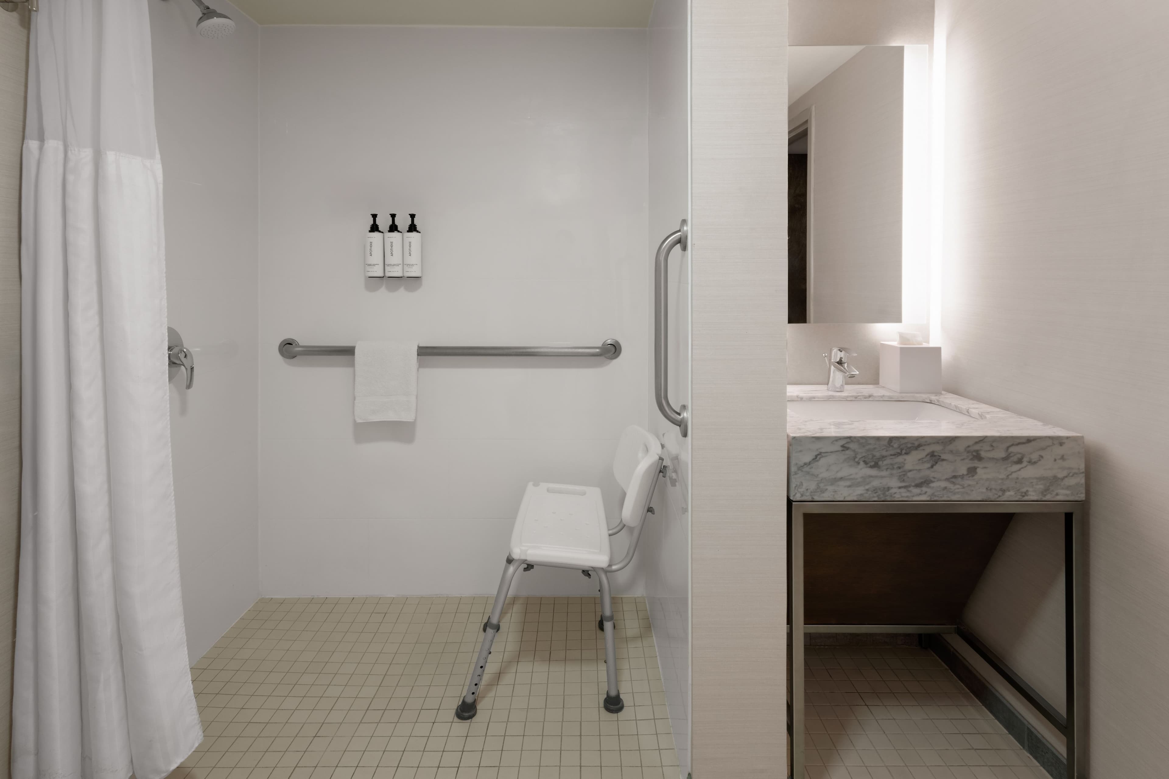 Crowne Plaza Nashville Airport — 6