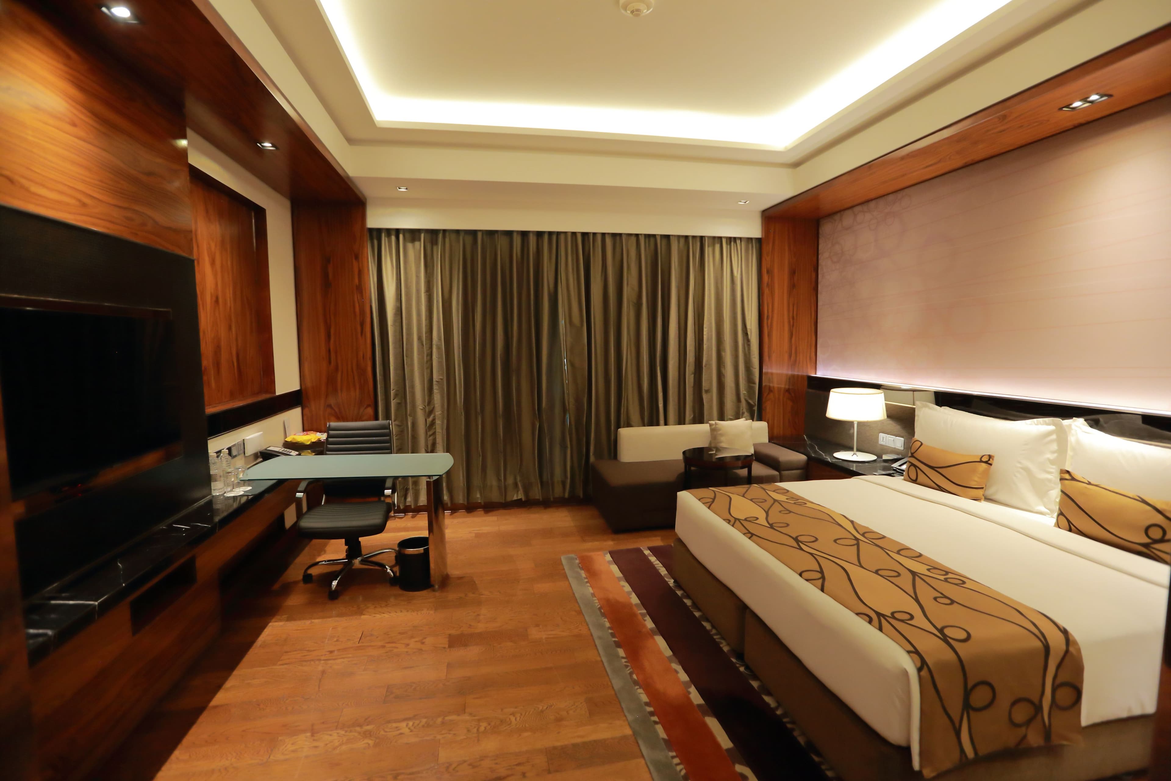 Crowne Plaza New Delhi Rohini - Image 5