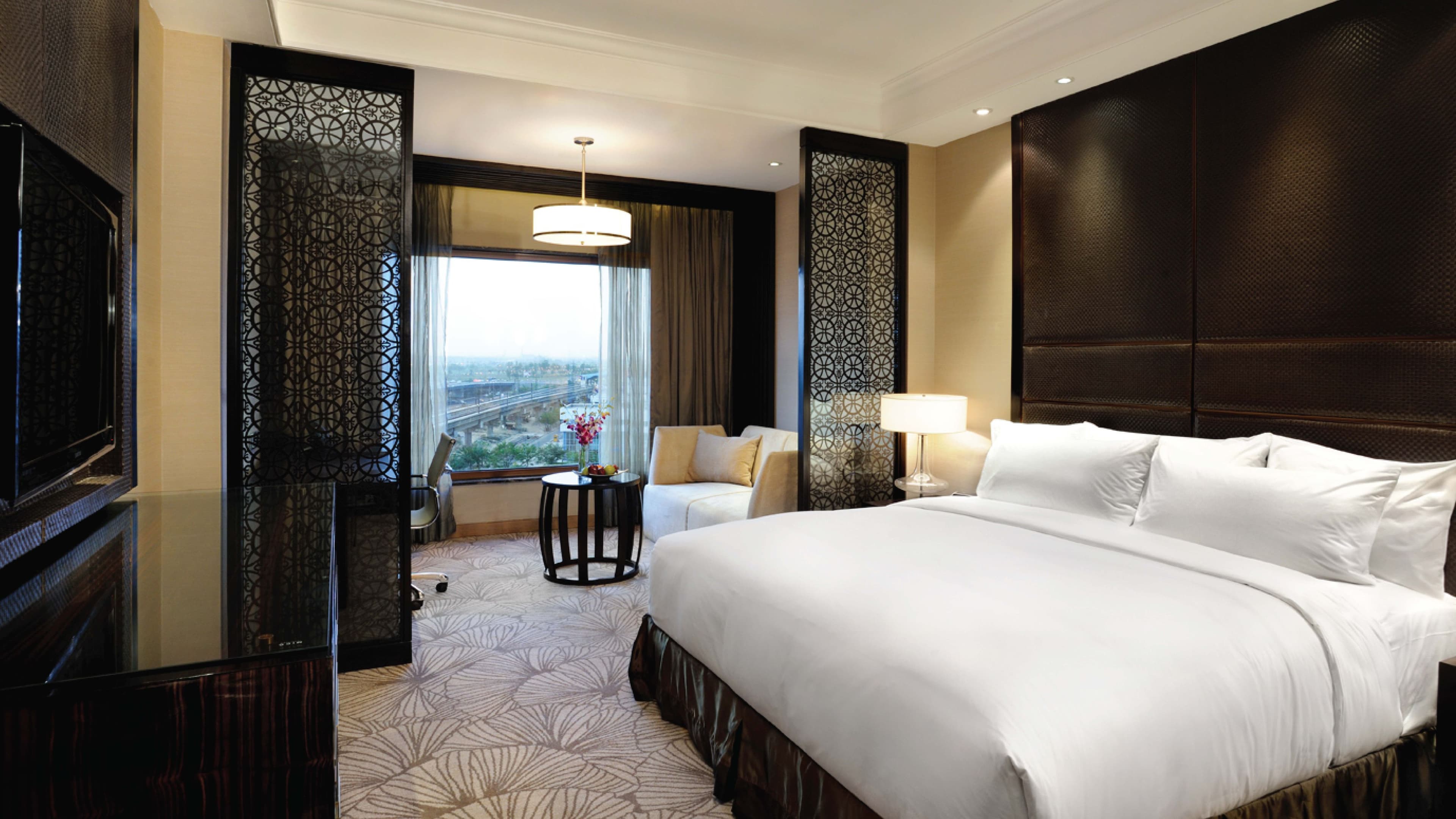 Crowne Plaza New Delhi Mayur Vihar Noida - Image 2