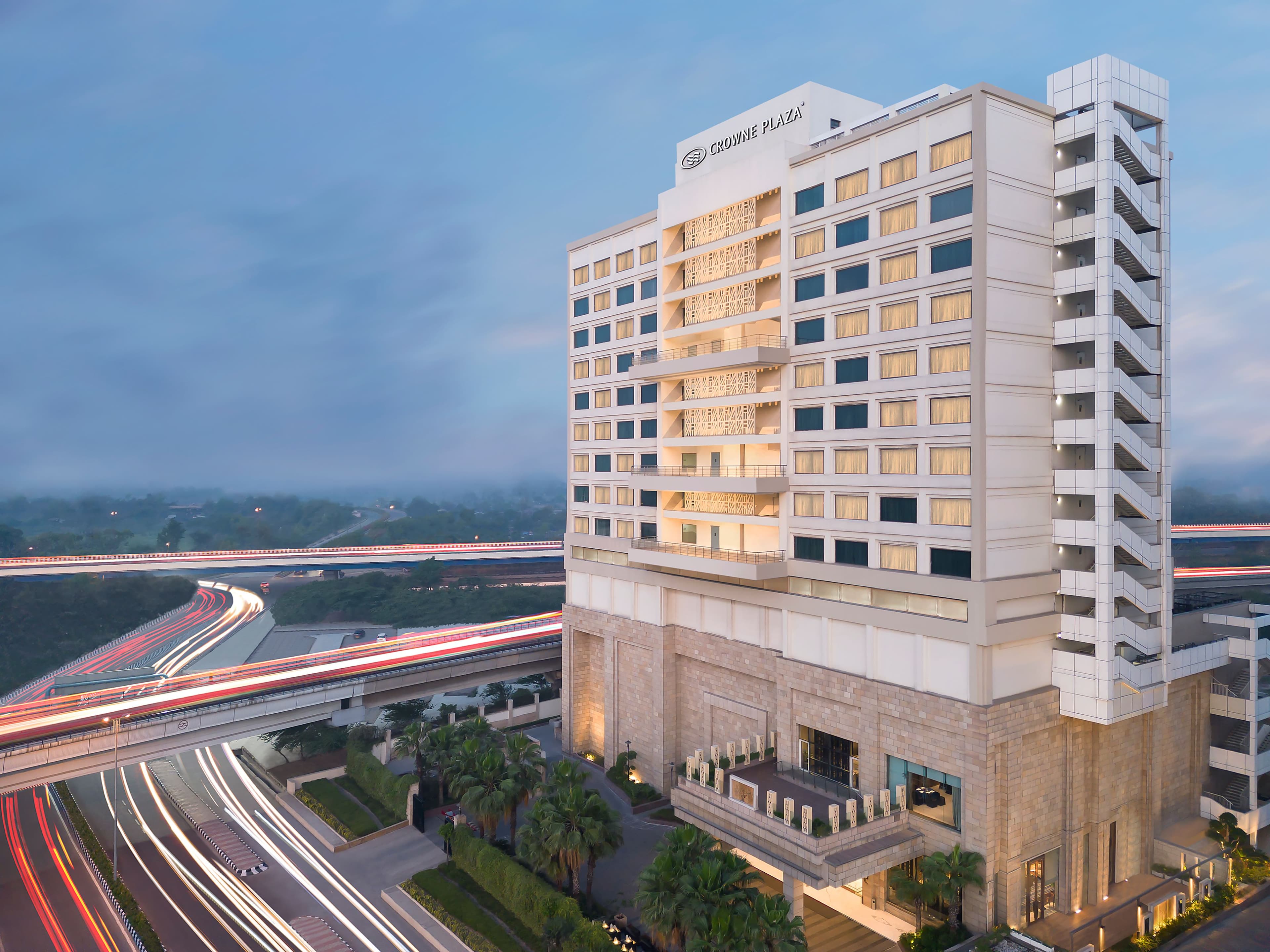Crowne Plaza New Delhi Mayur Vihar Noida - Image 1