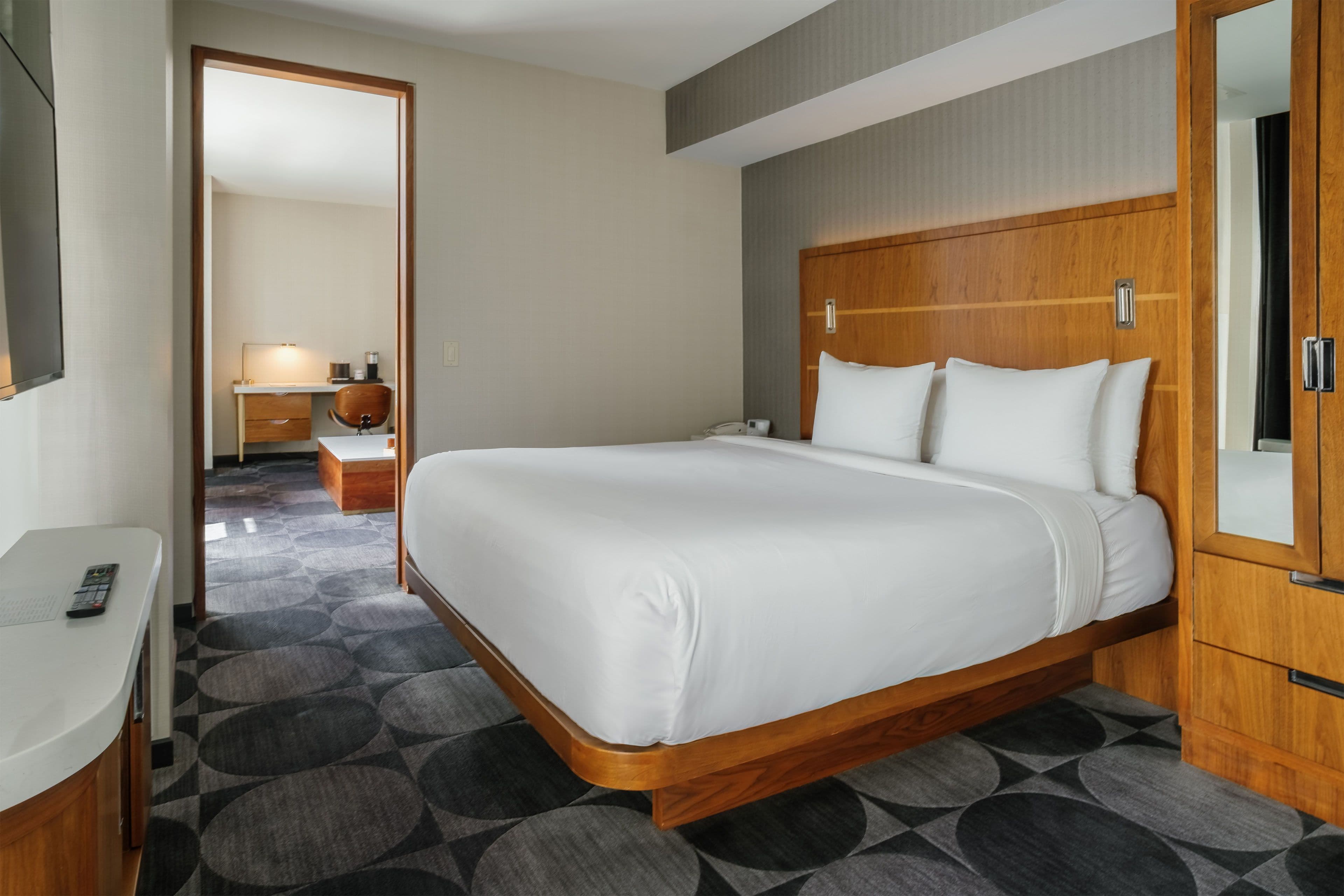 Crowne Plaza HY36 Midtown Manhattan — 100