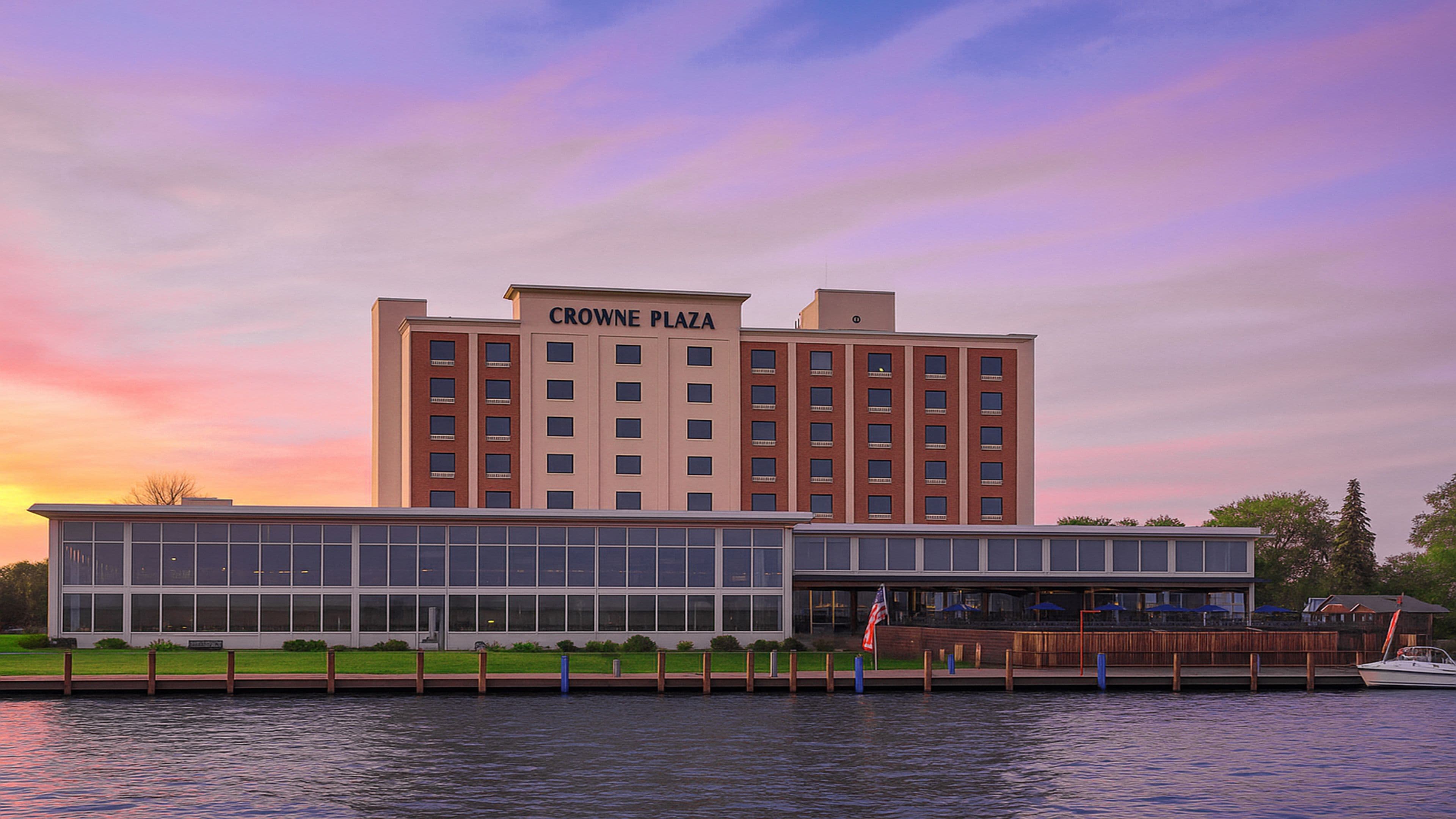 Crowne Plaza Niagara Falls NY - Riverside - Image 1