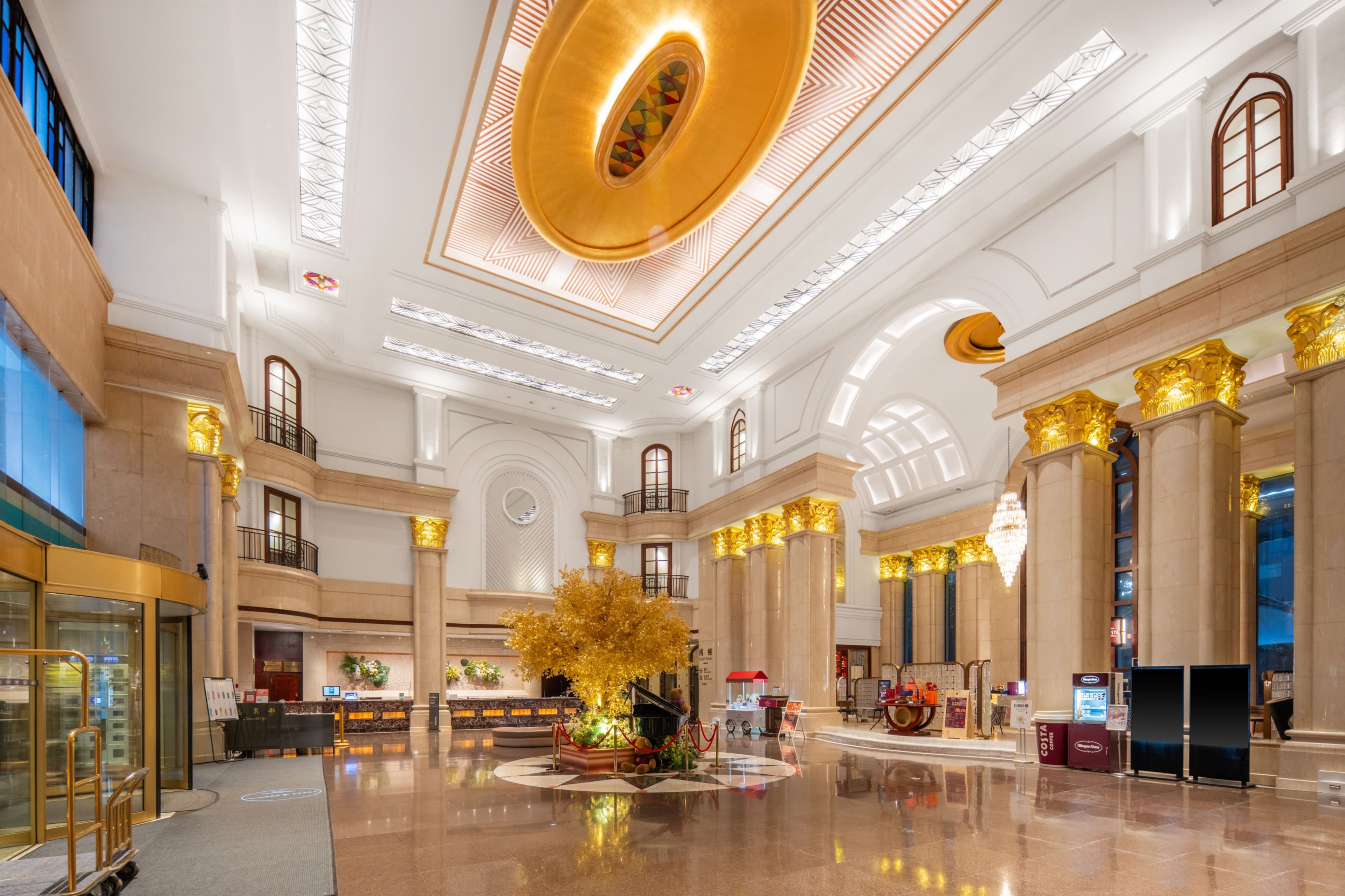 Crowne Plaza City Center Ningbo - Image 1