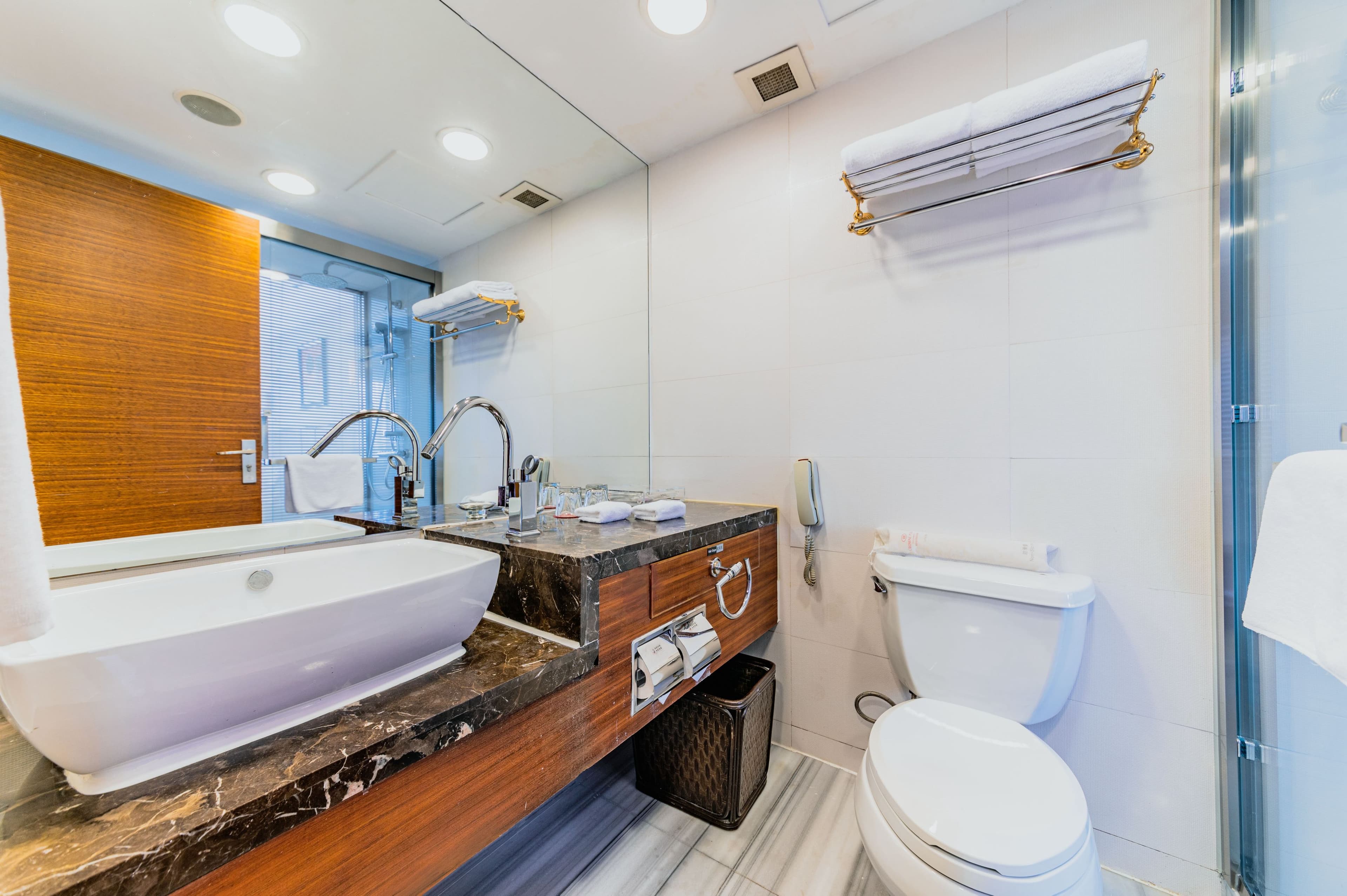 Crowne Plaza City Center Ningbo - Image 4