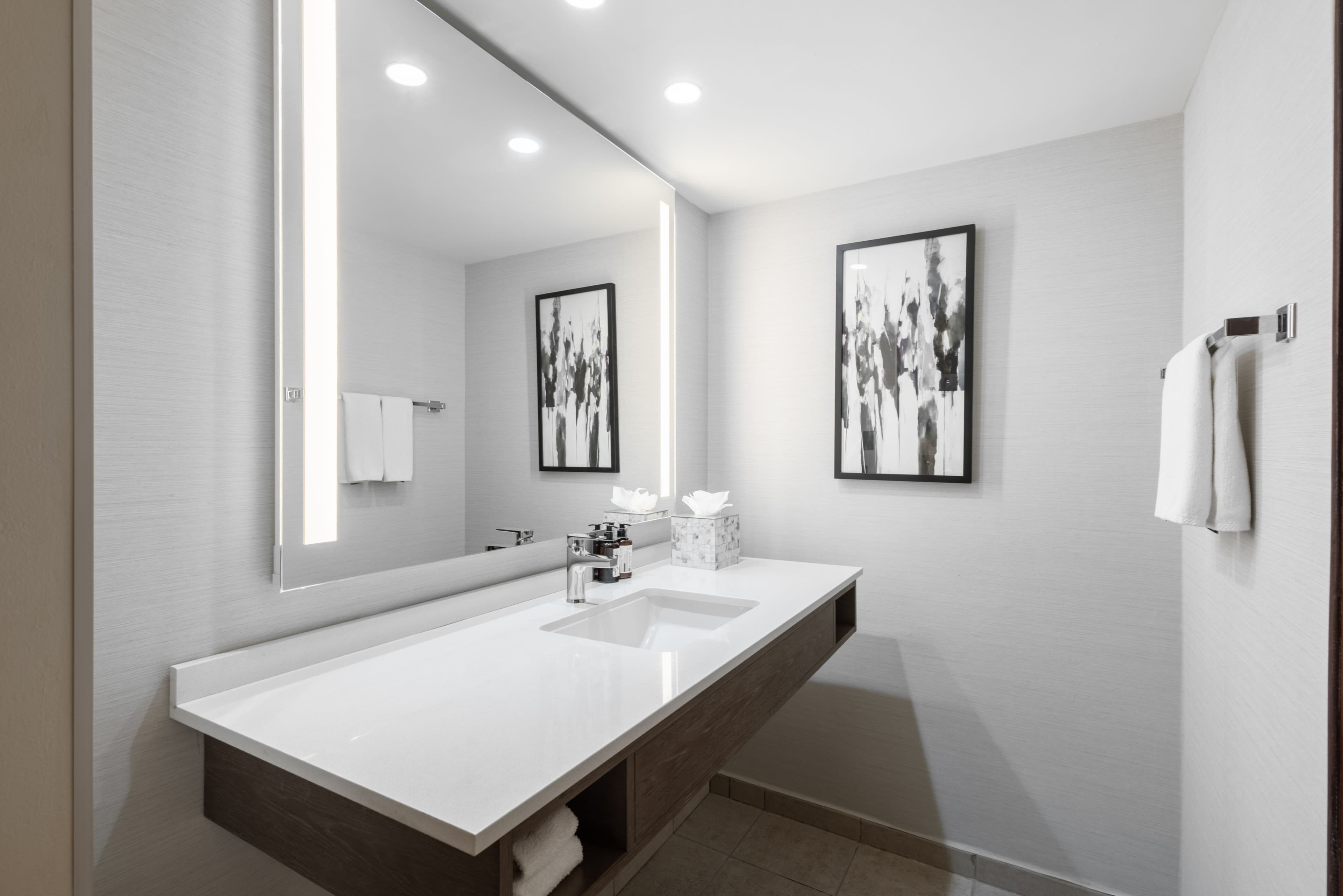 Crowne Plaza Panama — 9