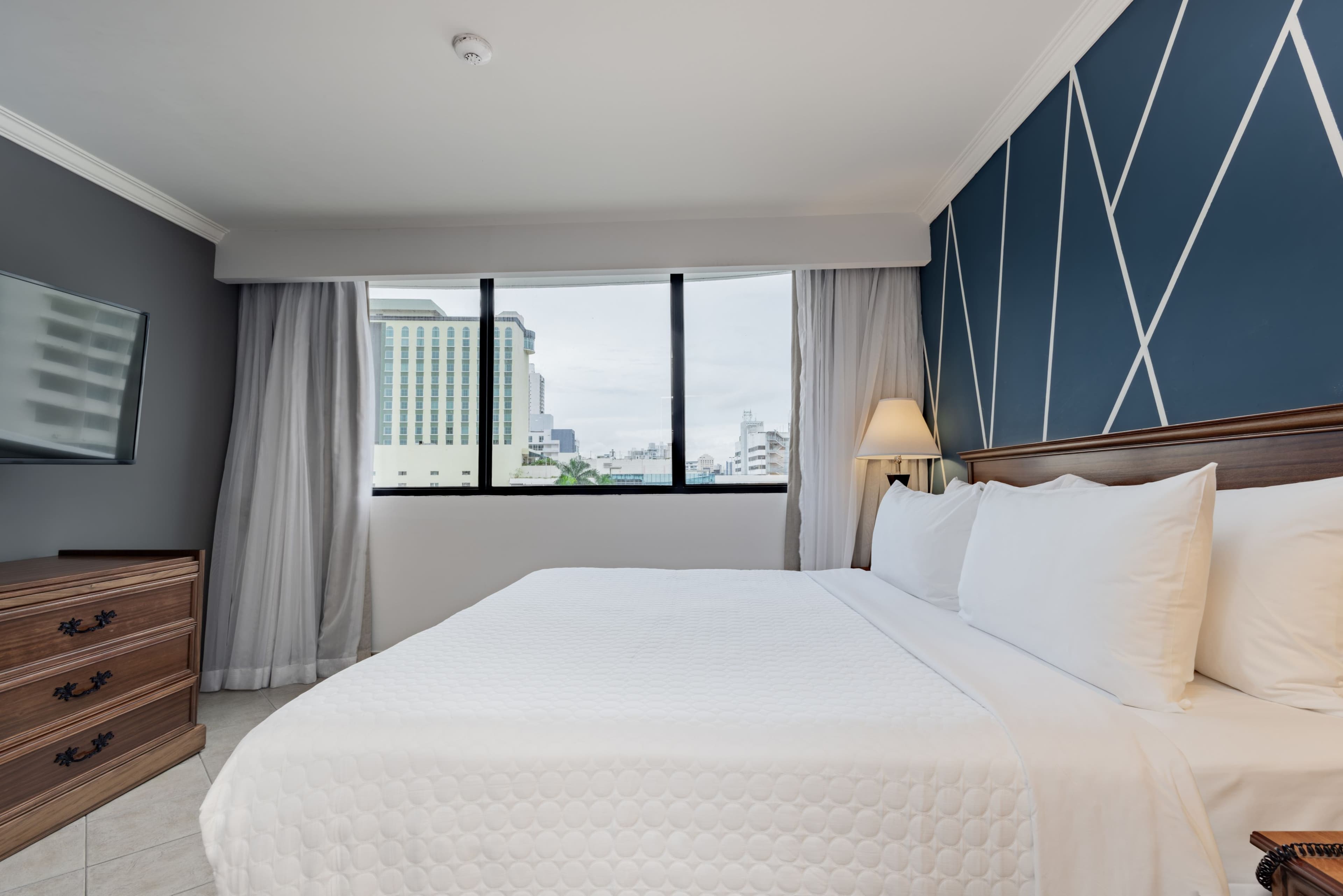 Crowne Plaza Panama — 13
