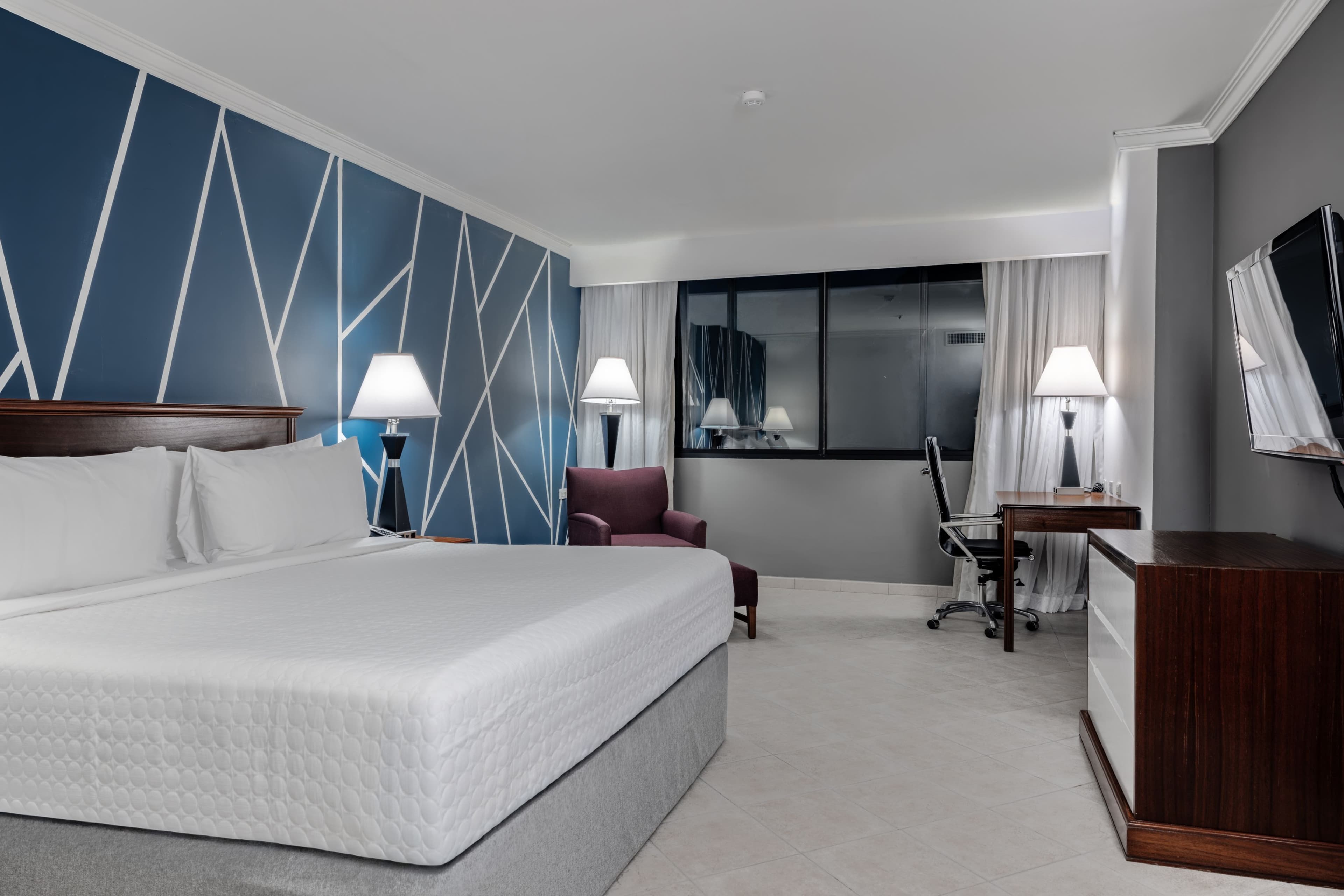 Crowne Plaza Panama — 11