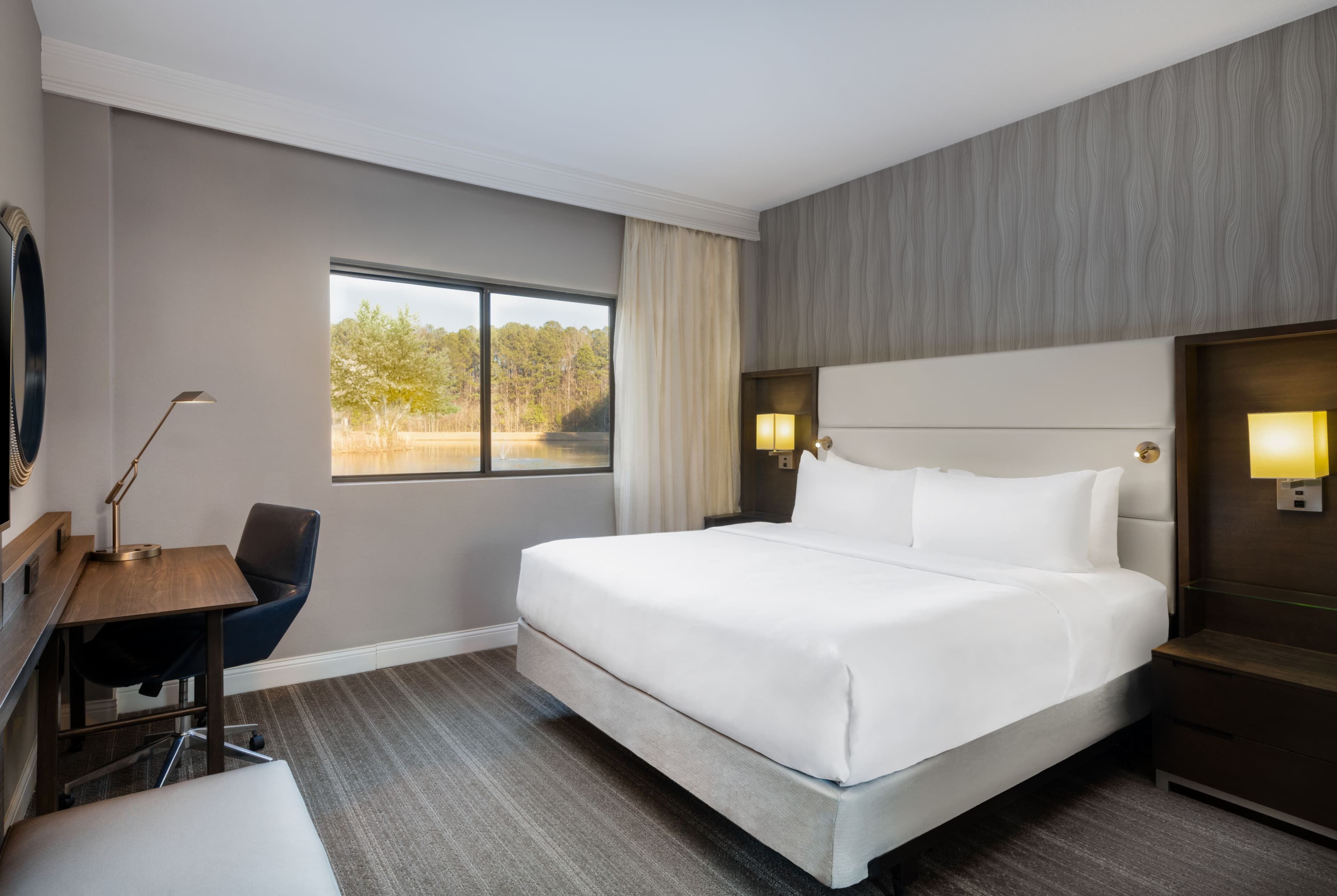 Crowne Plaza Atlanta SW - Peachtree City - Image 2