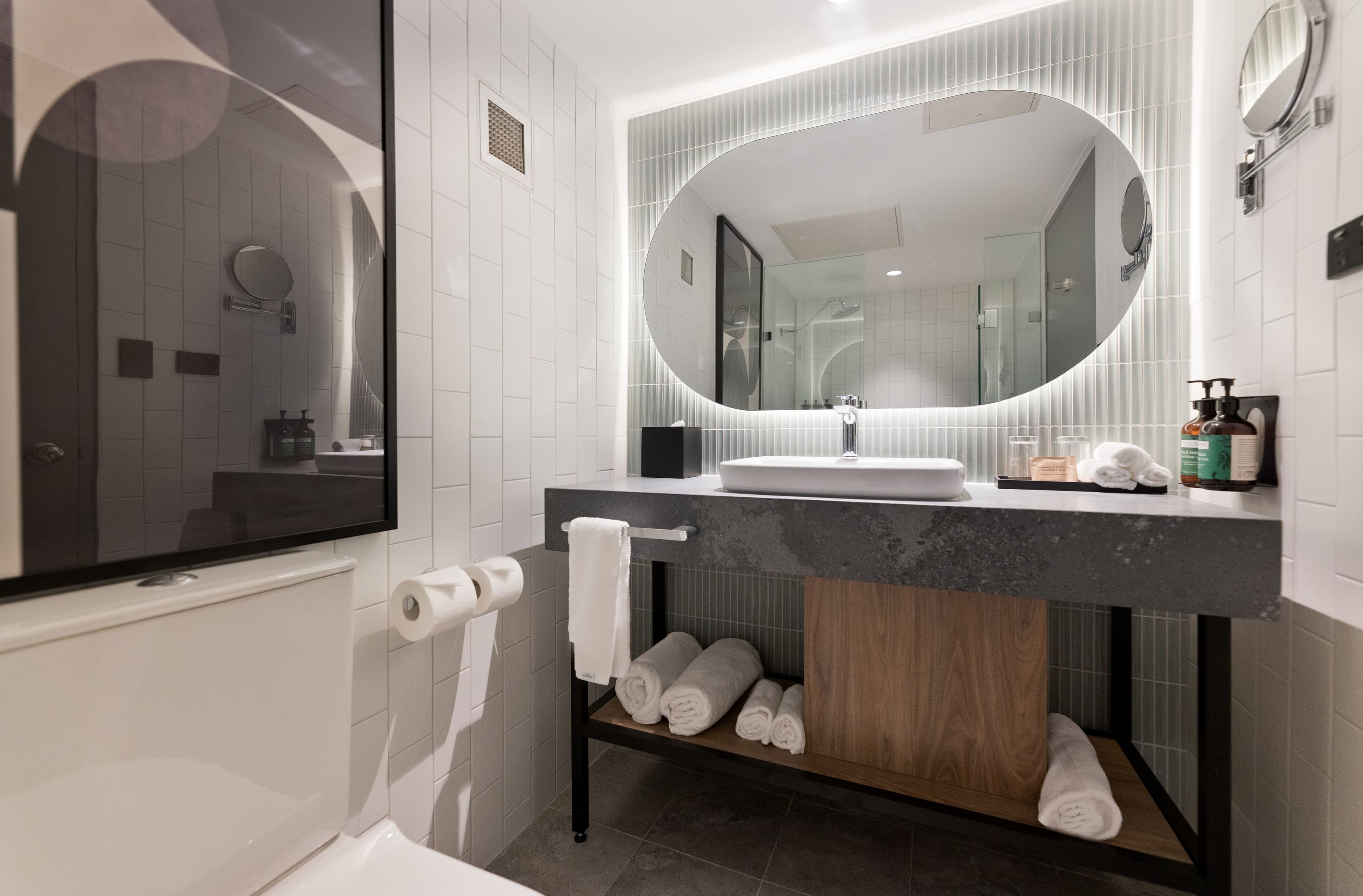 Crowne Plaza Perth - Image 4