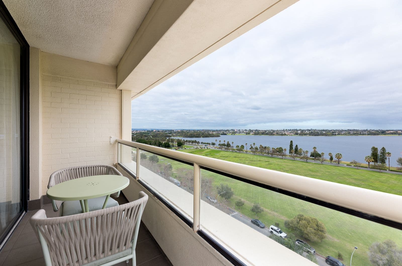 Crowne Plaza Perth — 12