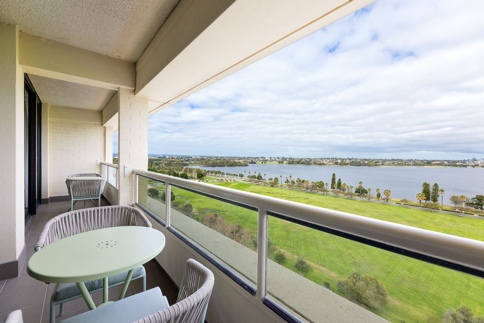 Crowne Plaza Perth — 86