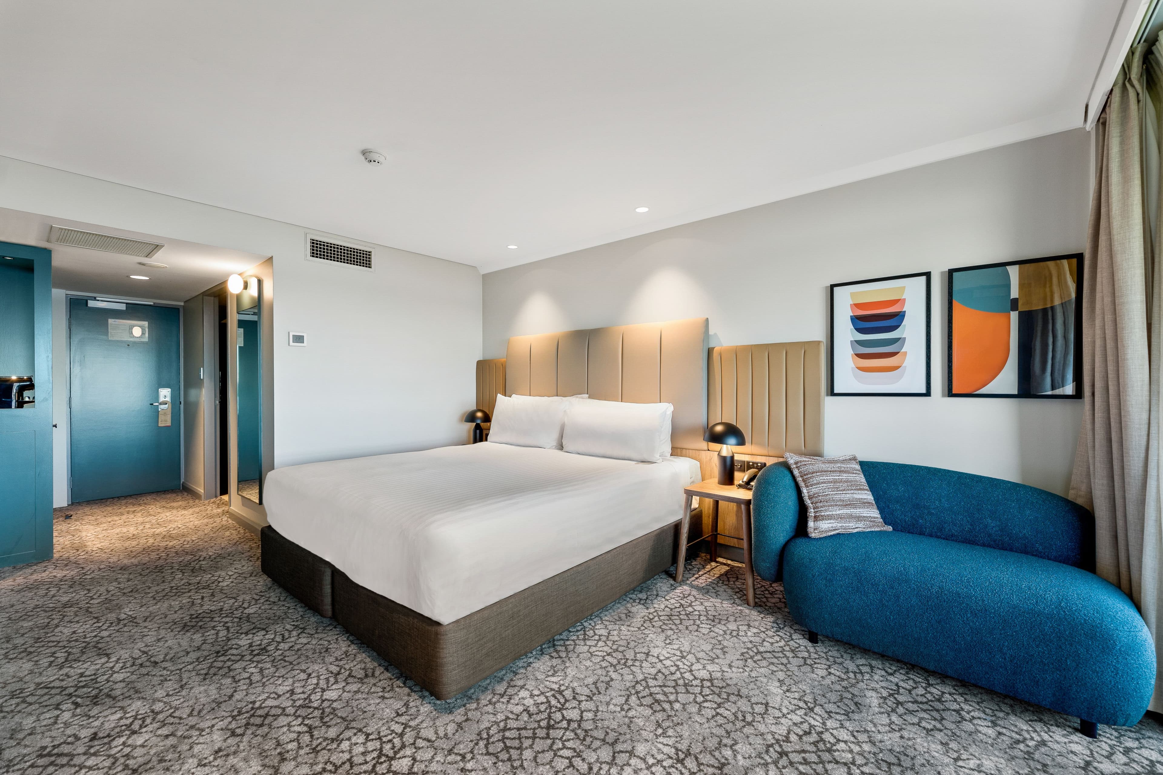 Crowne Plaza Perth - Image 3