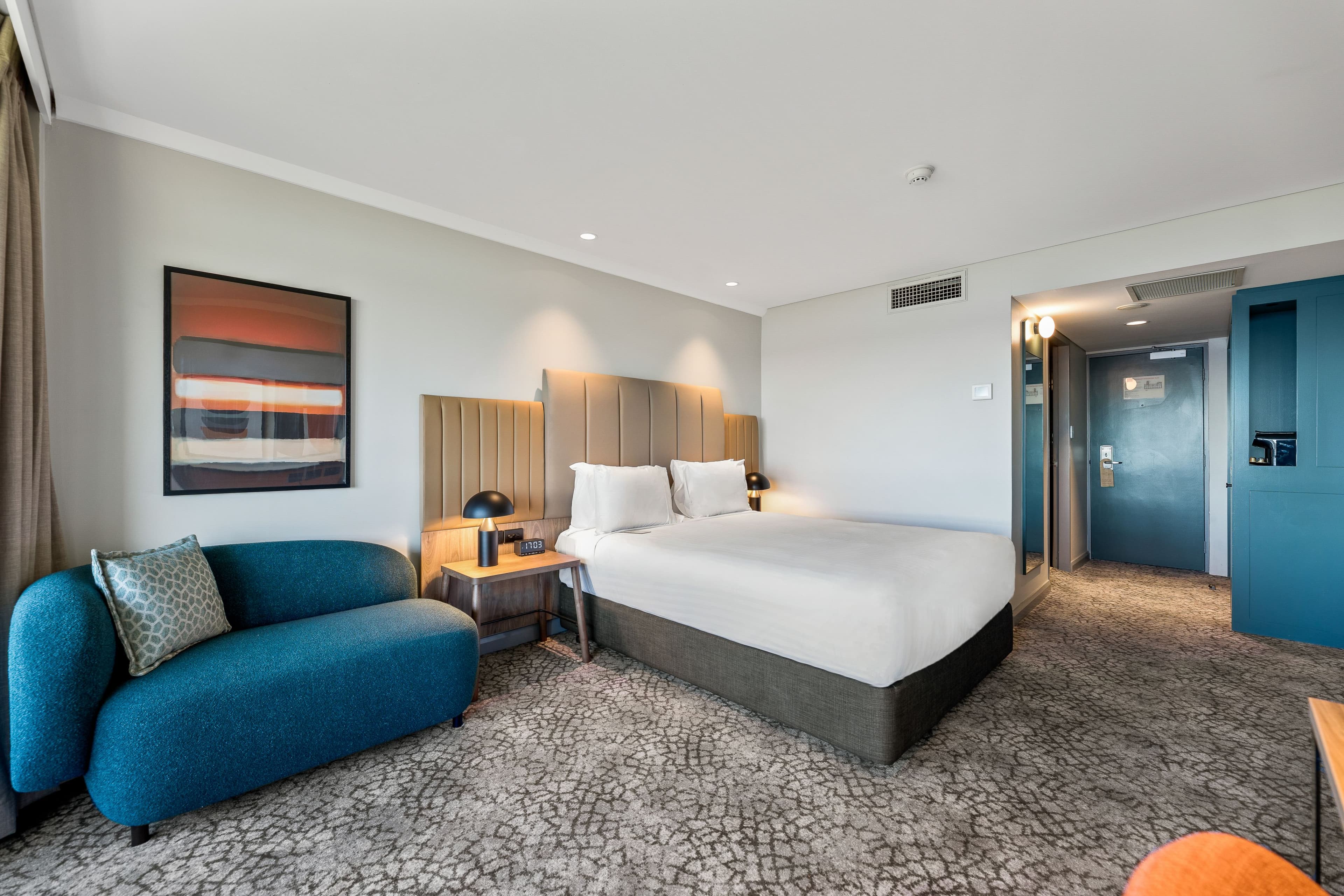 Crowne Plaza Perth - Image 2