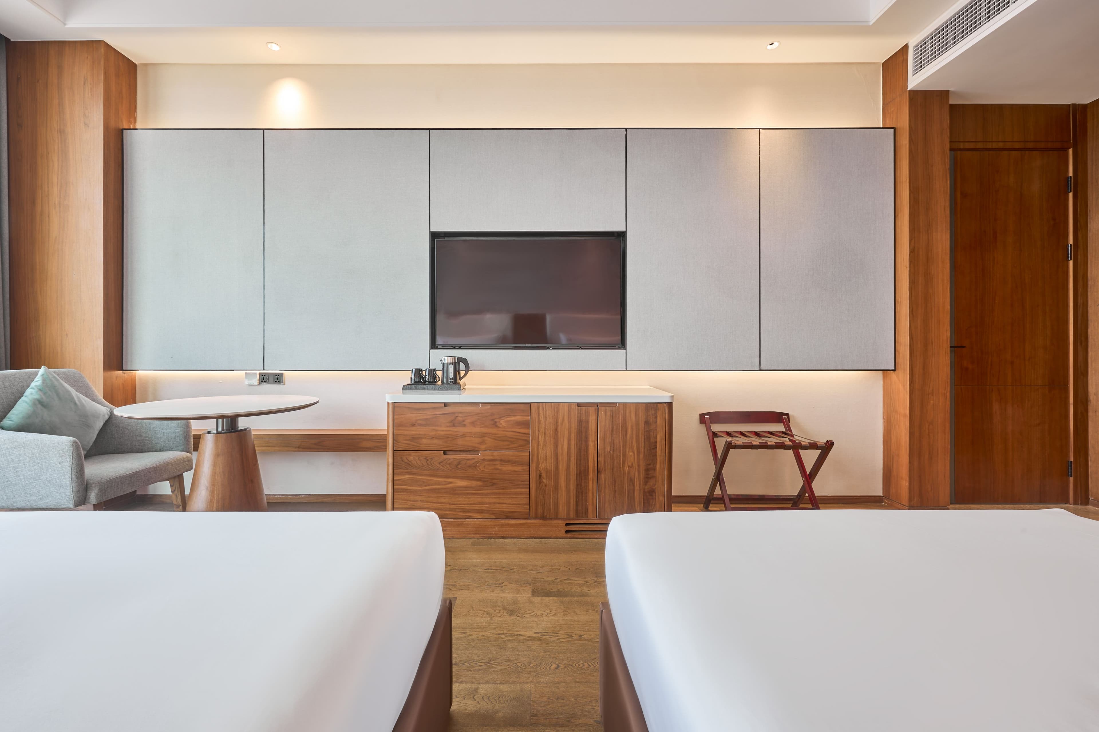 Crowne Plaza Phnom Penh - Image 5