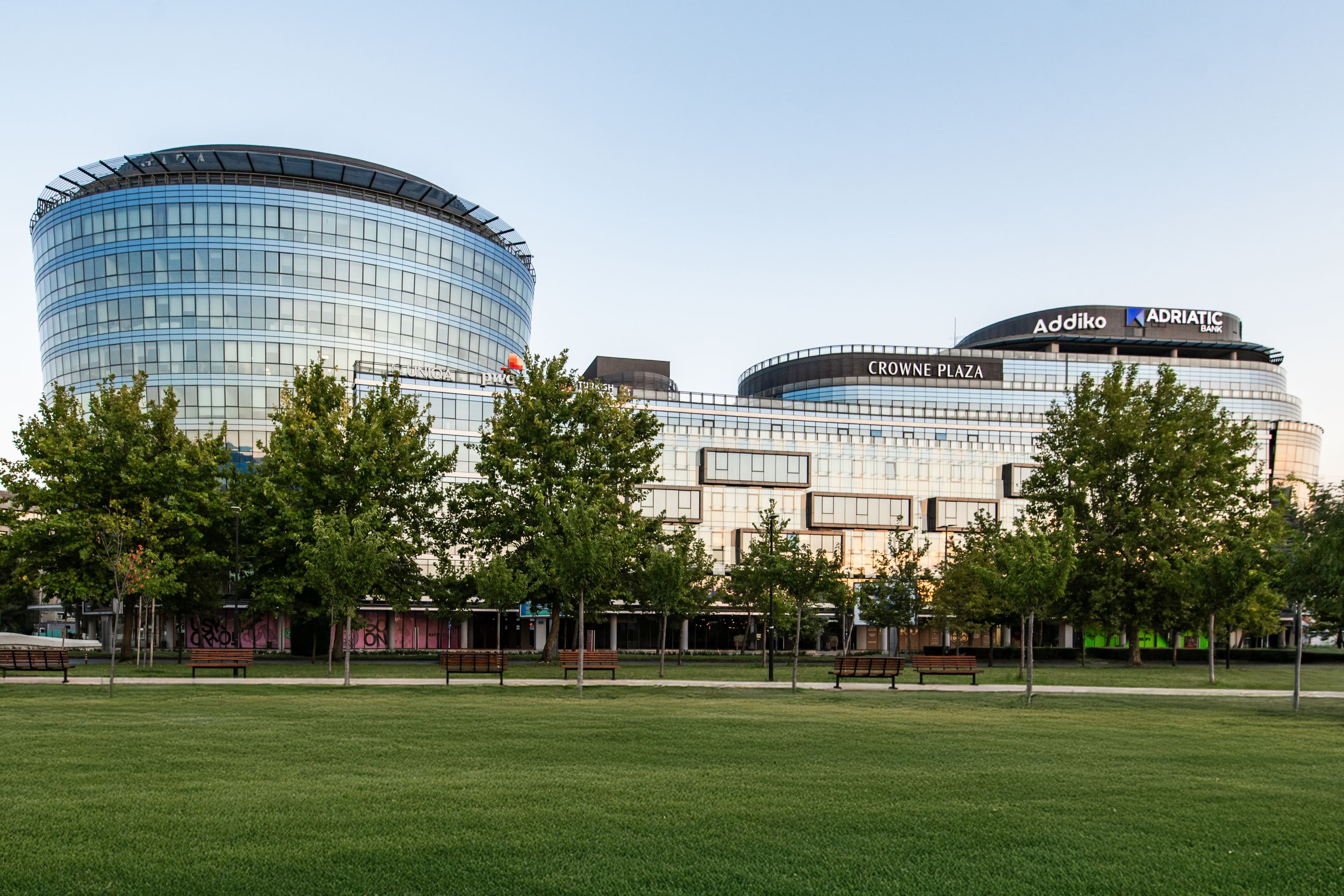 Crowne Plaza Podgorica - Image 1