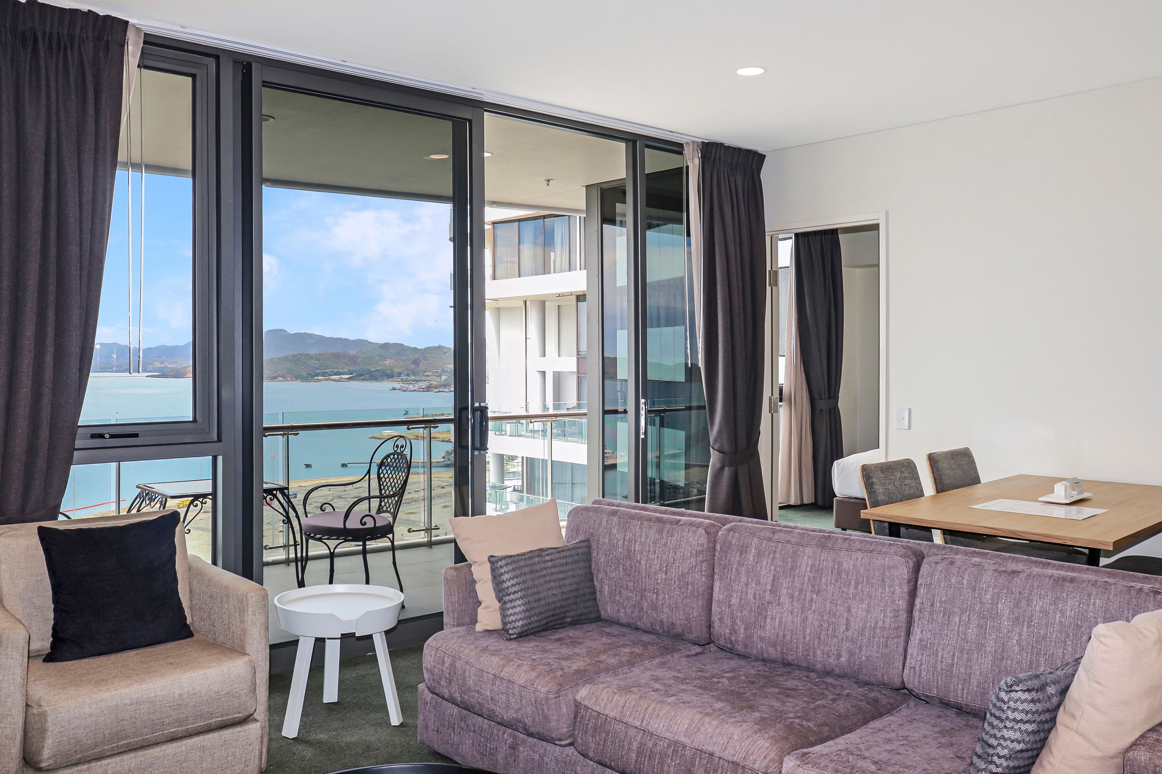 Crowne Plaza Residences Port Moresby — 10
