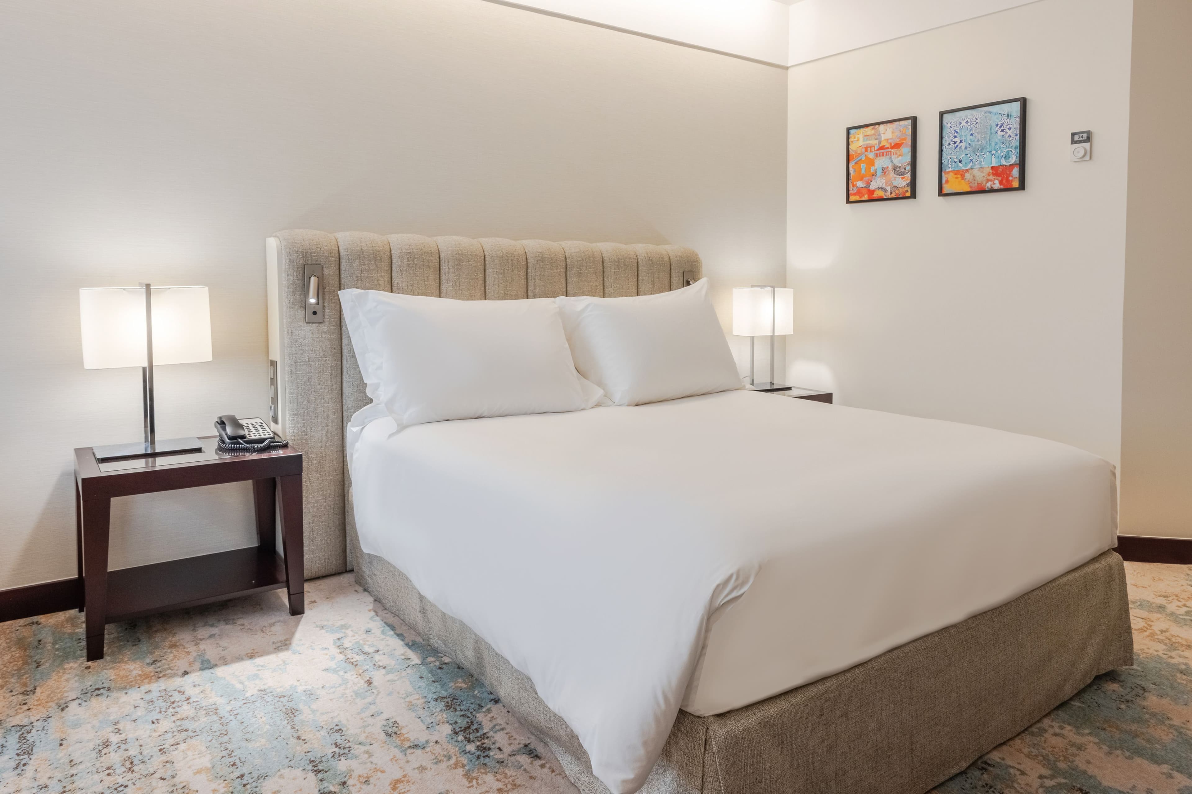 Crowne Plaza Porto - Image 3
