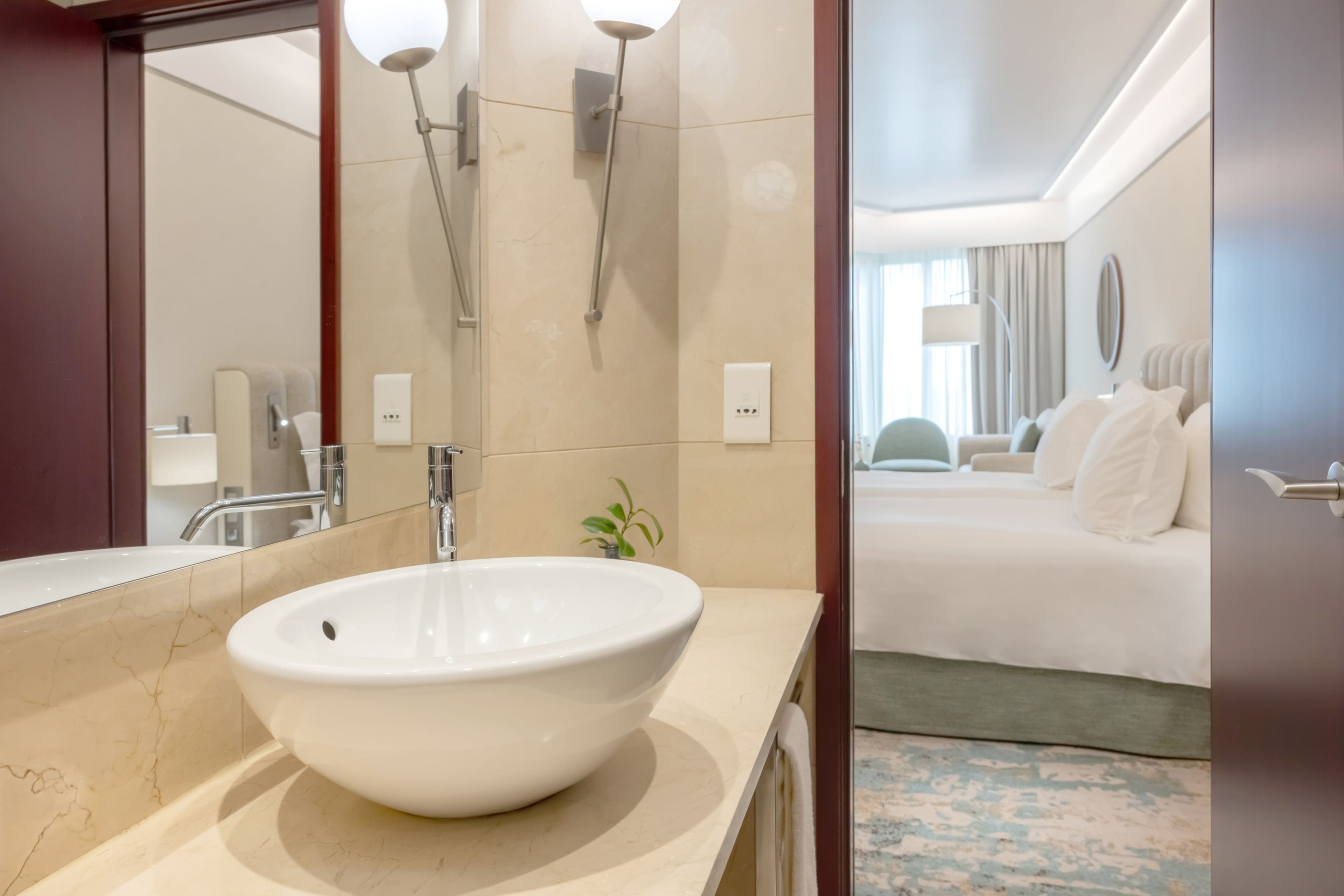 Crowne Plaza Porto — 103