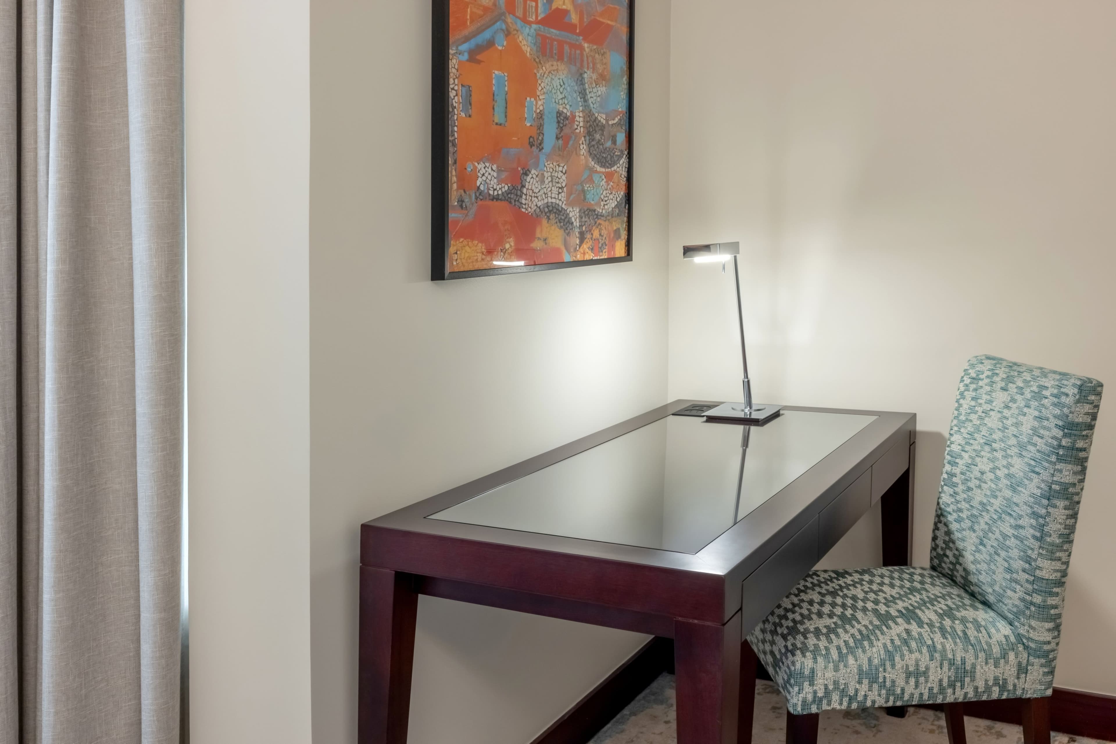 Crowne Plaza Porto - Image 4