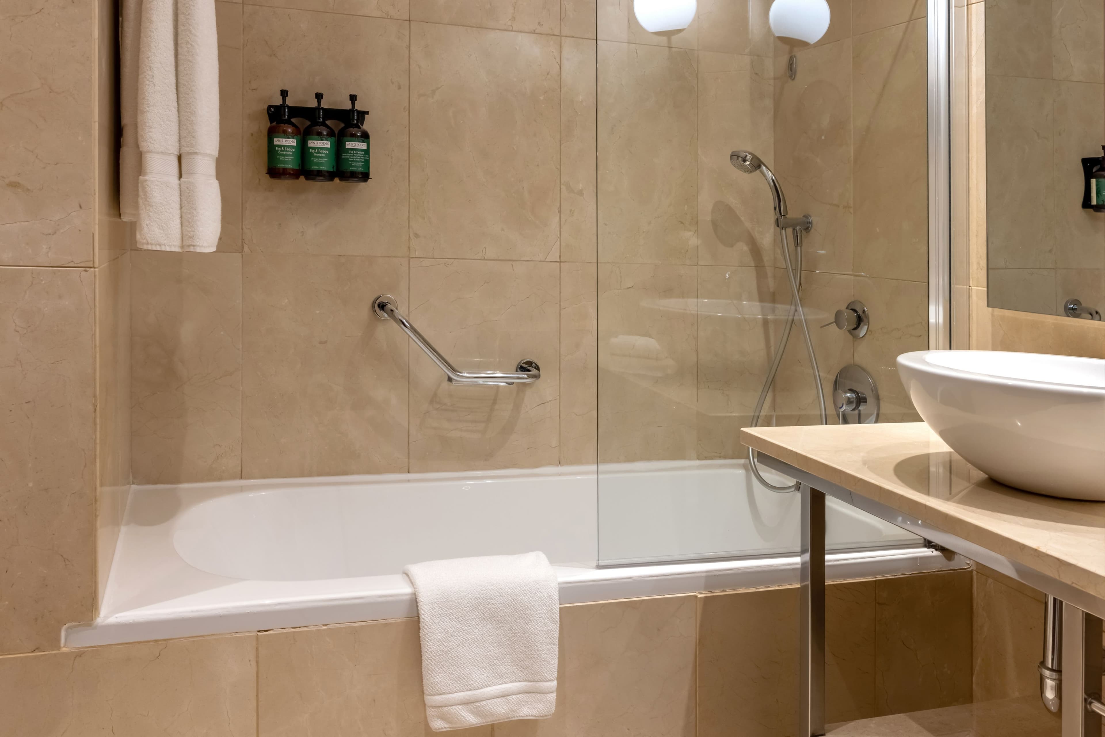 Crowne Plaza Porto - Image 5