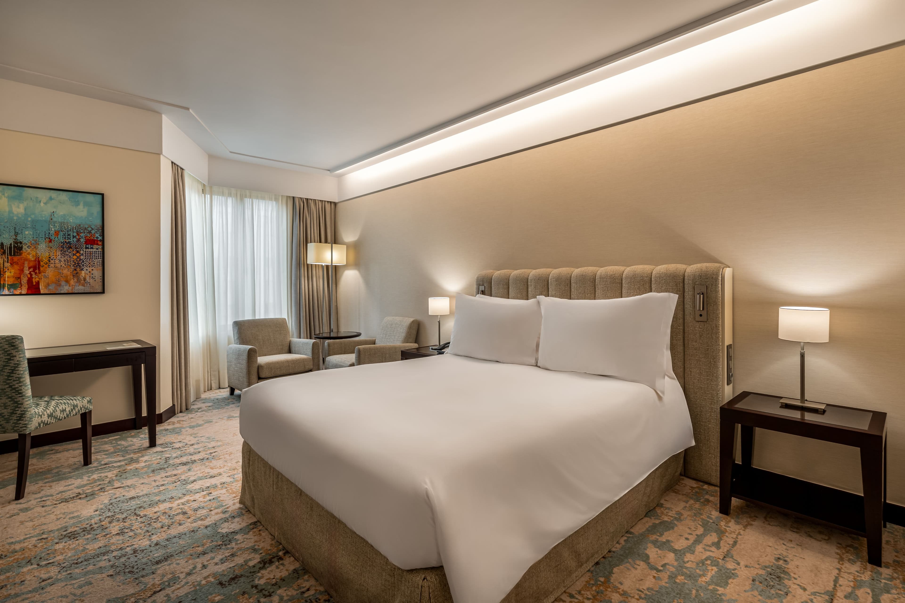 Crowne Plaza Porto - Image 2