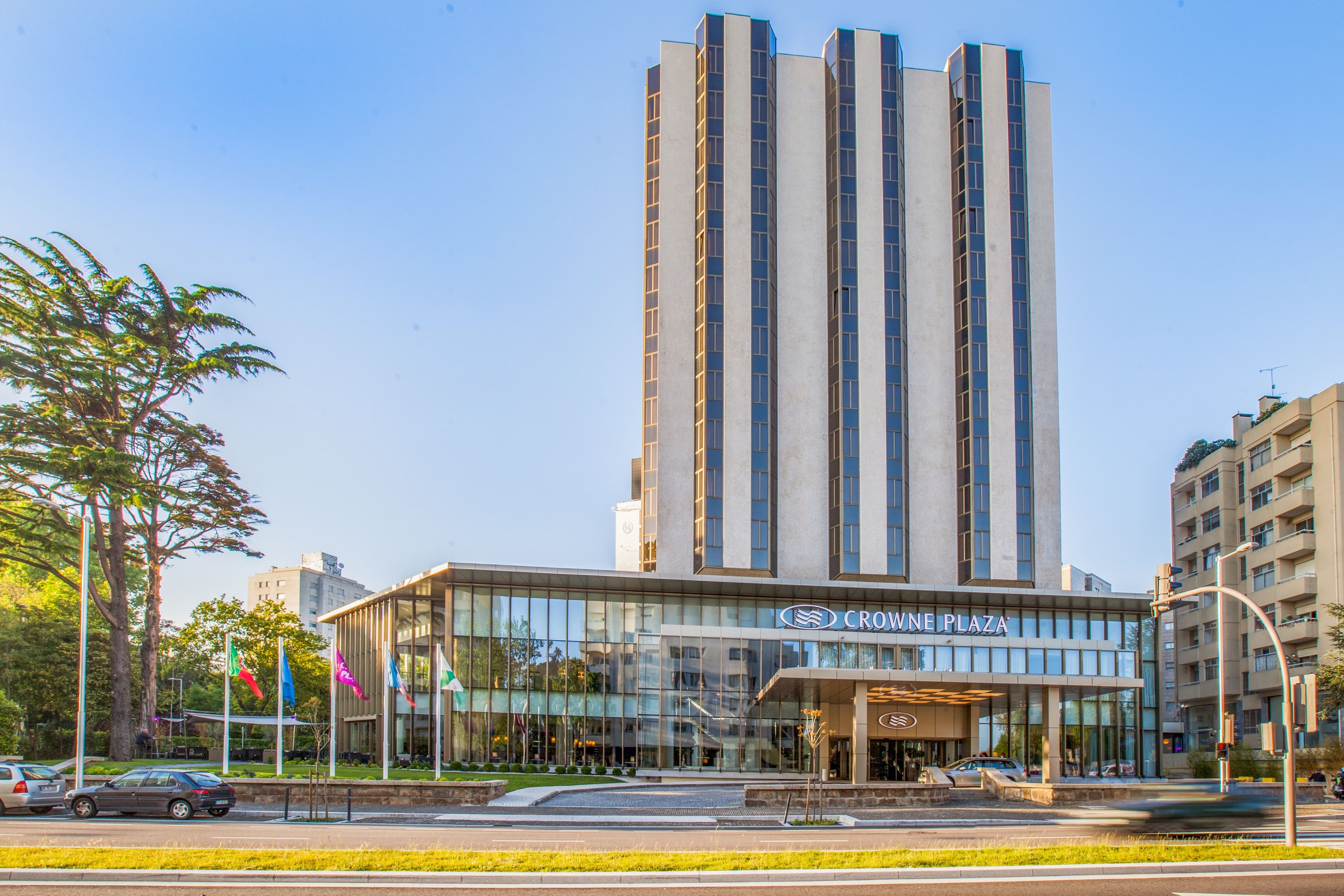 Crowne Plaza Porto - Image 1
