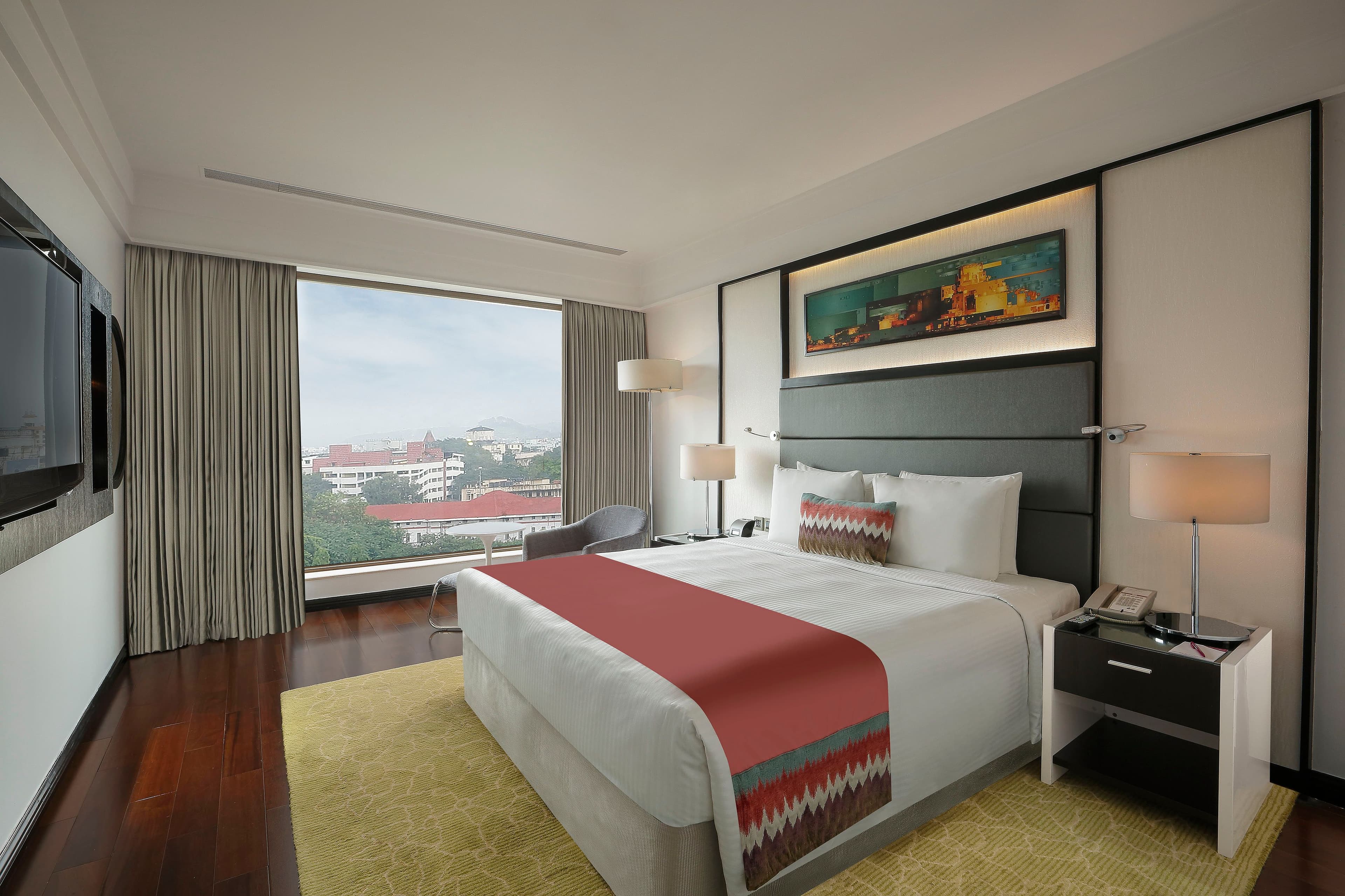 Crowne Plaza Pune City Centre - Image 2