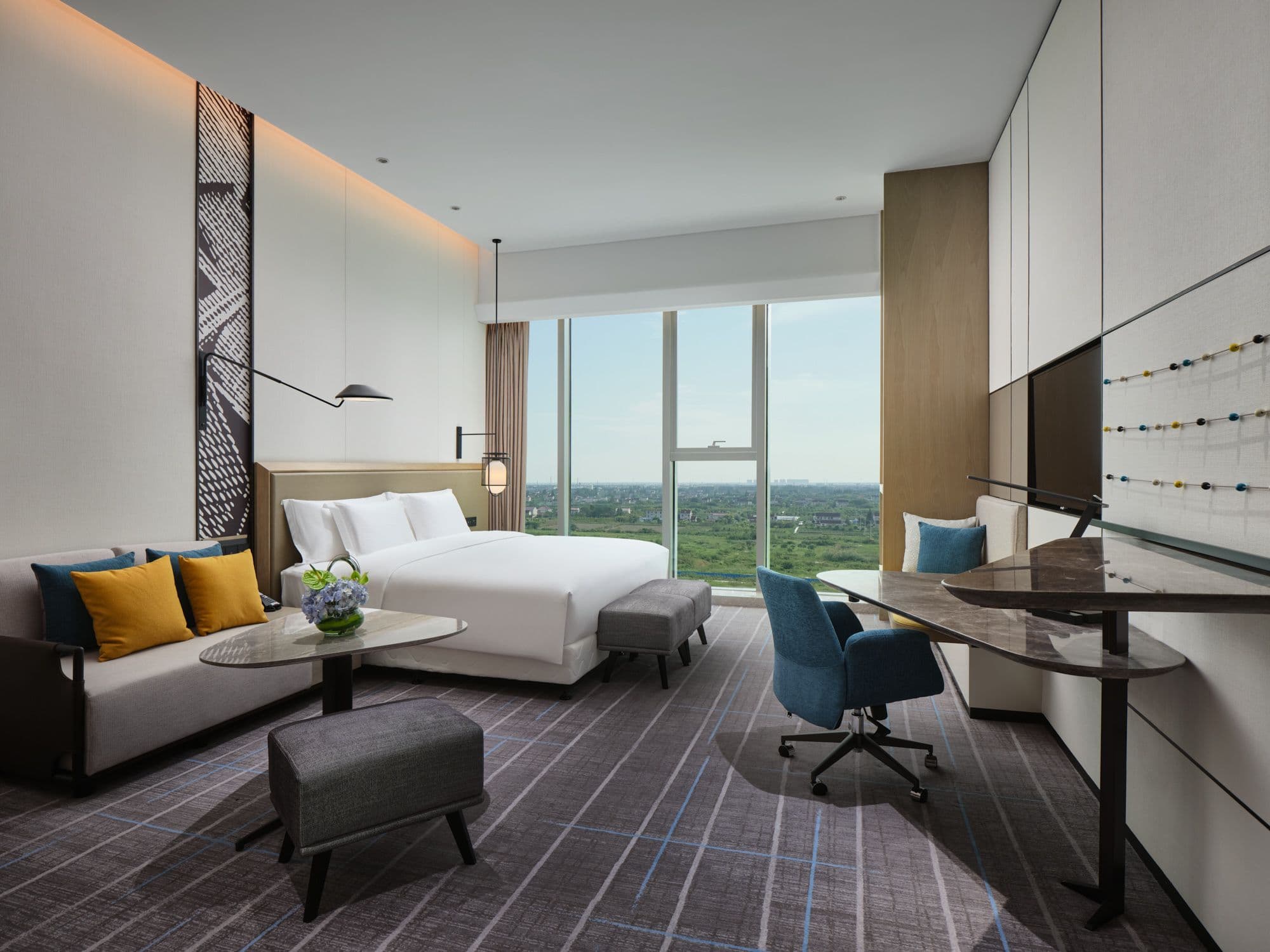 Crowne Plaza Qidong - Image 4