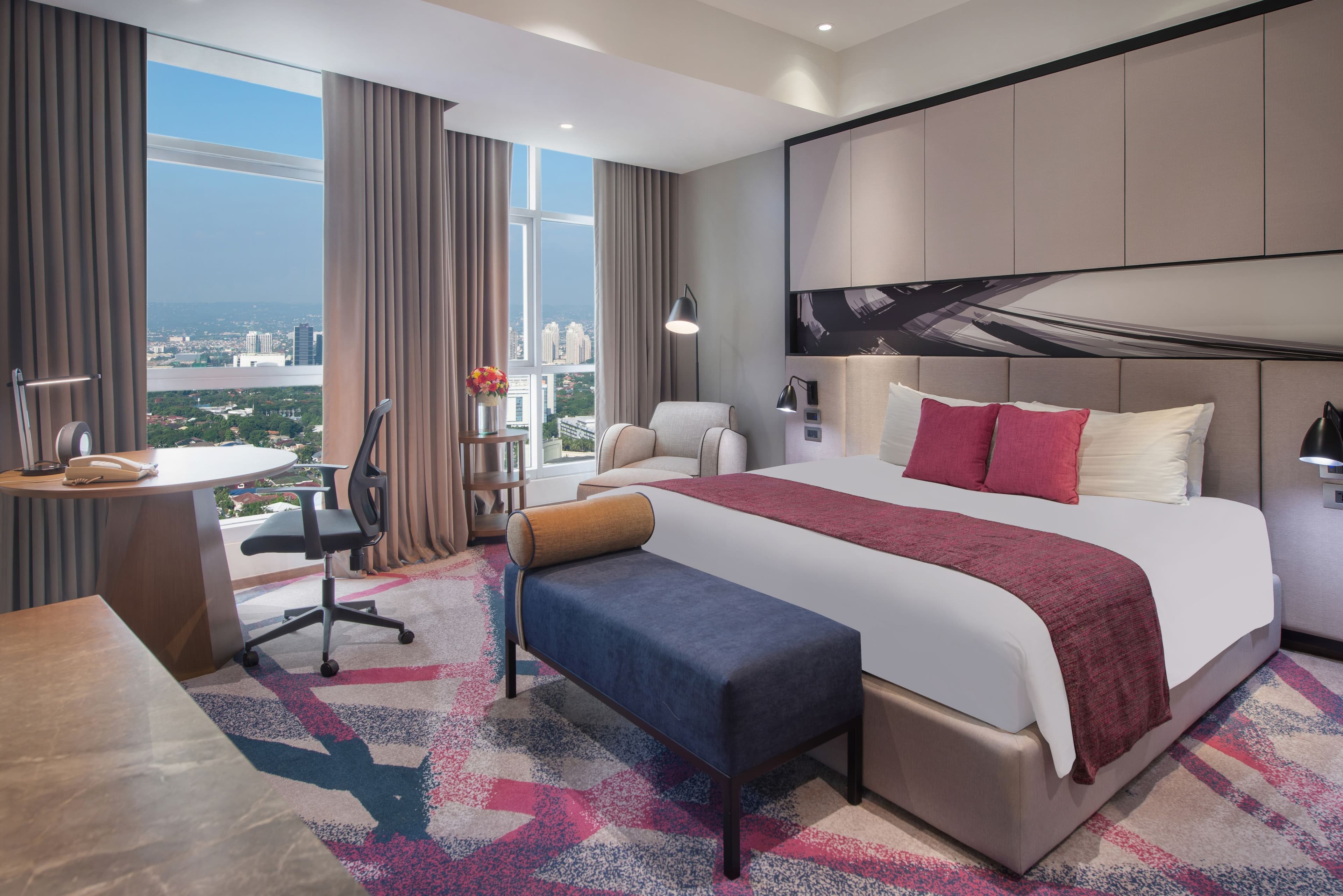 Crowne Plaza Manila Galleria - Image 5