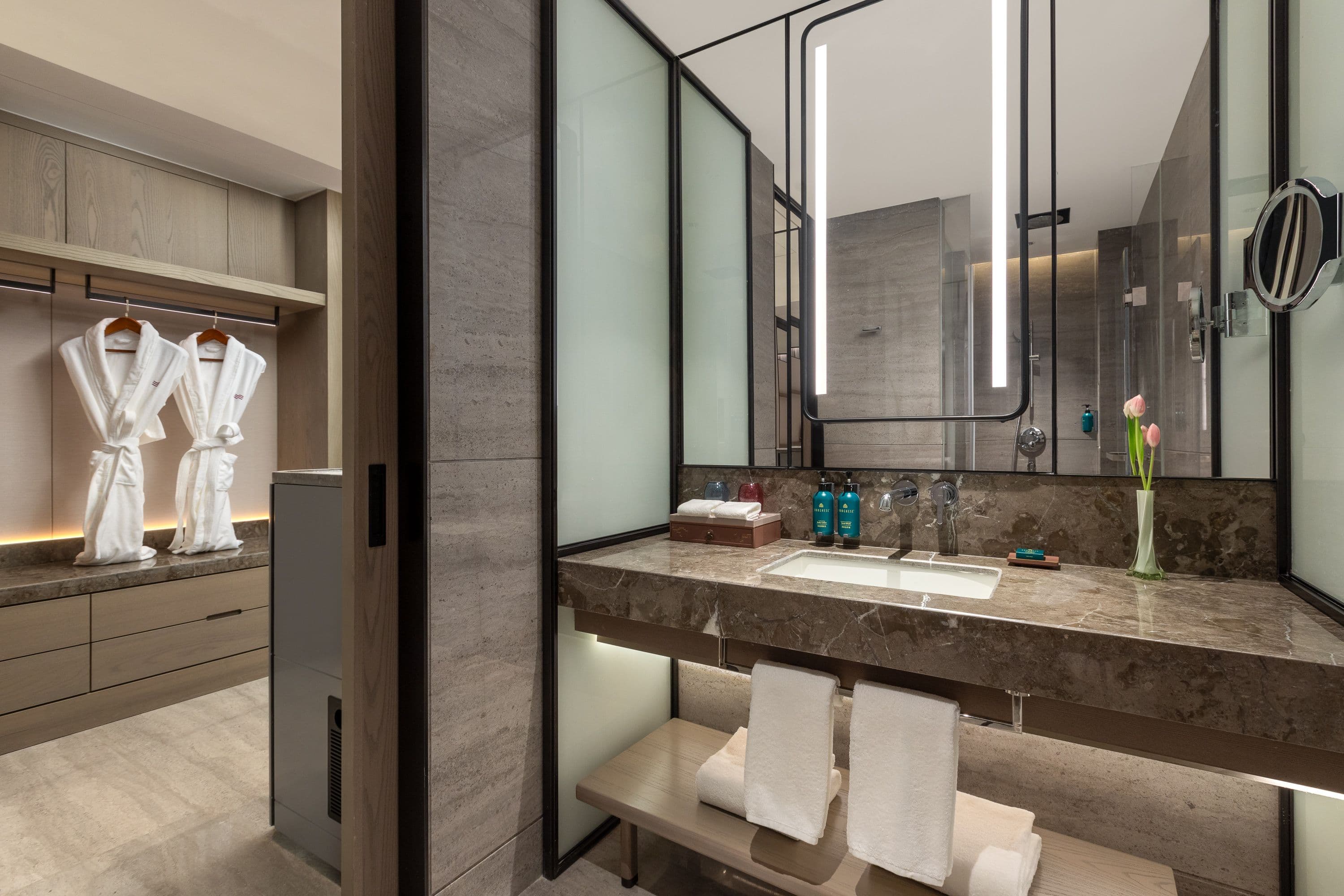 Standard Room - Image 9