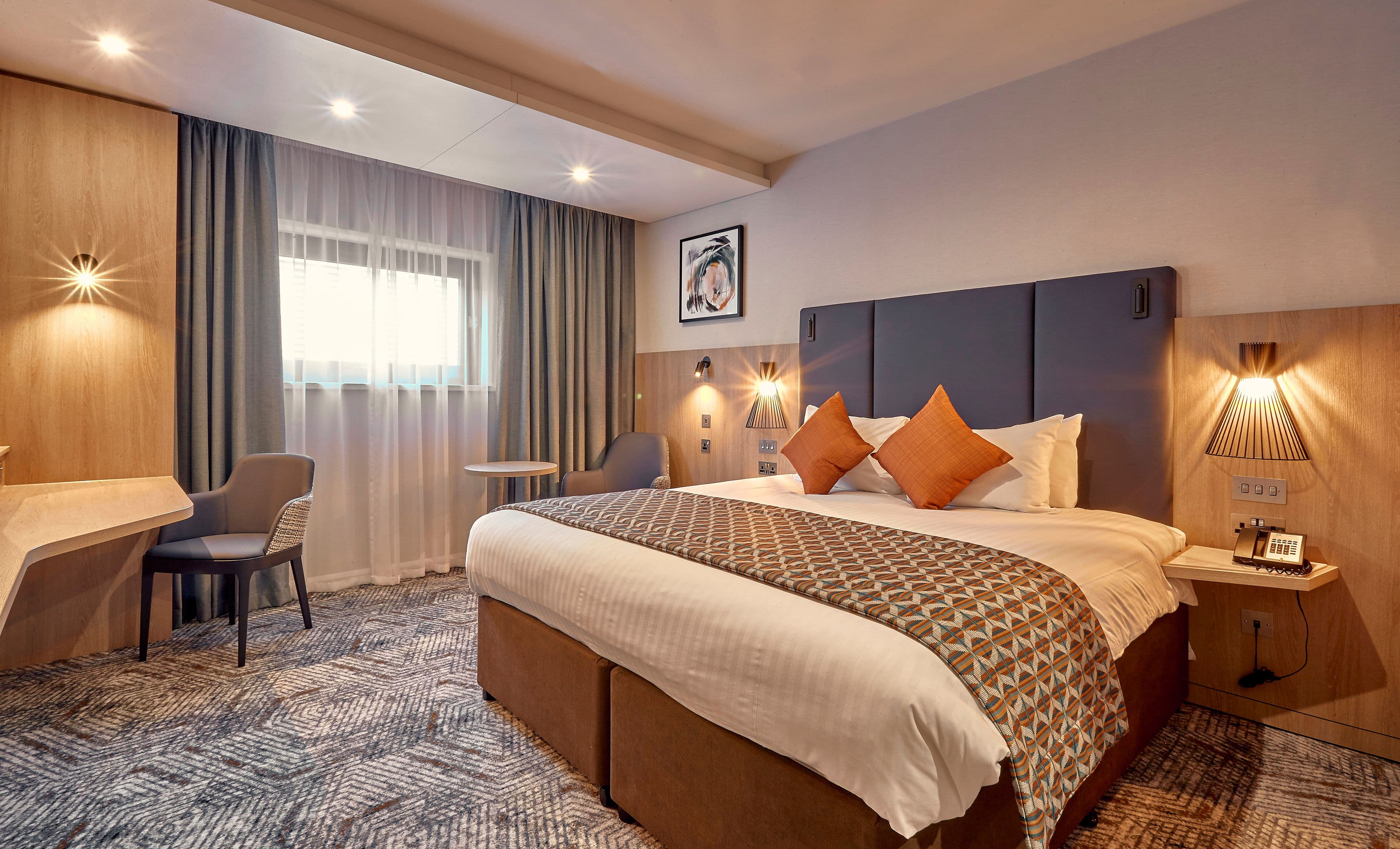 Crowne Plaza Reading - Image 2