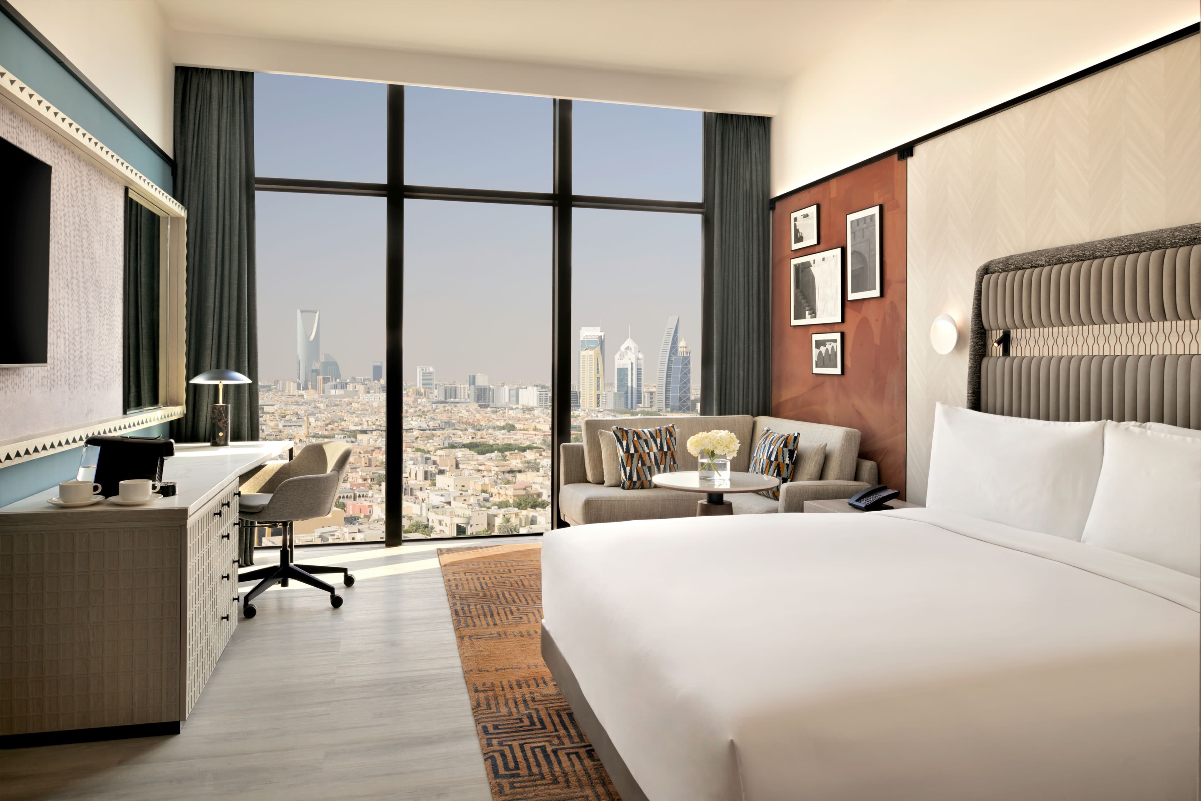 Crowne Plaza Riyadh - Al Takhassusi - Image 2