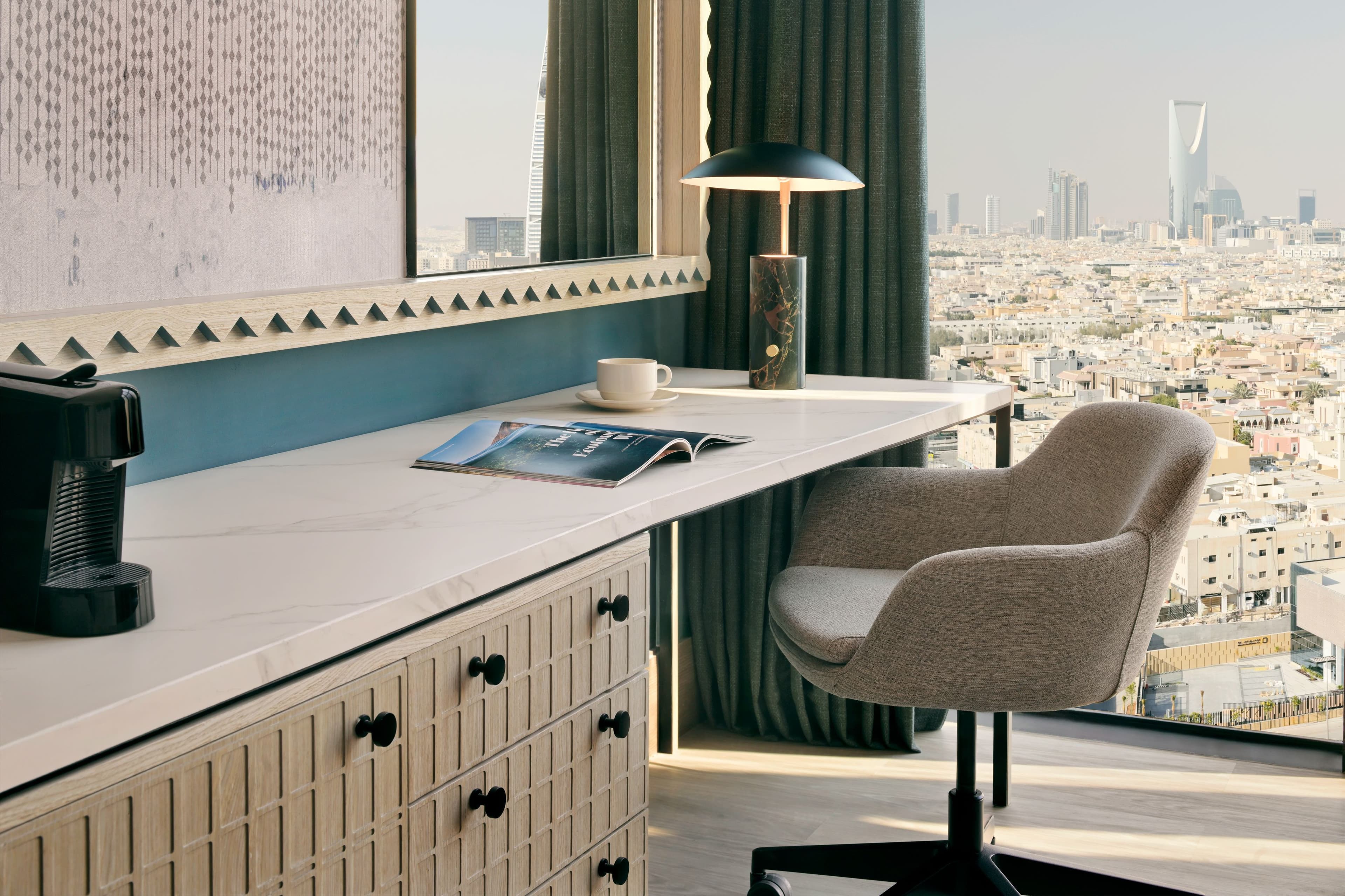 Crowne Plaza Riyadh - Al Takhassusi - Image 4