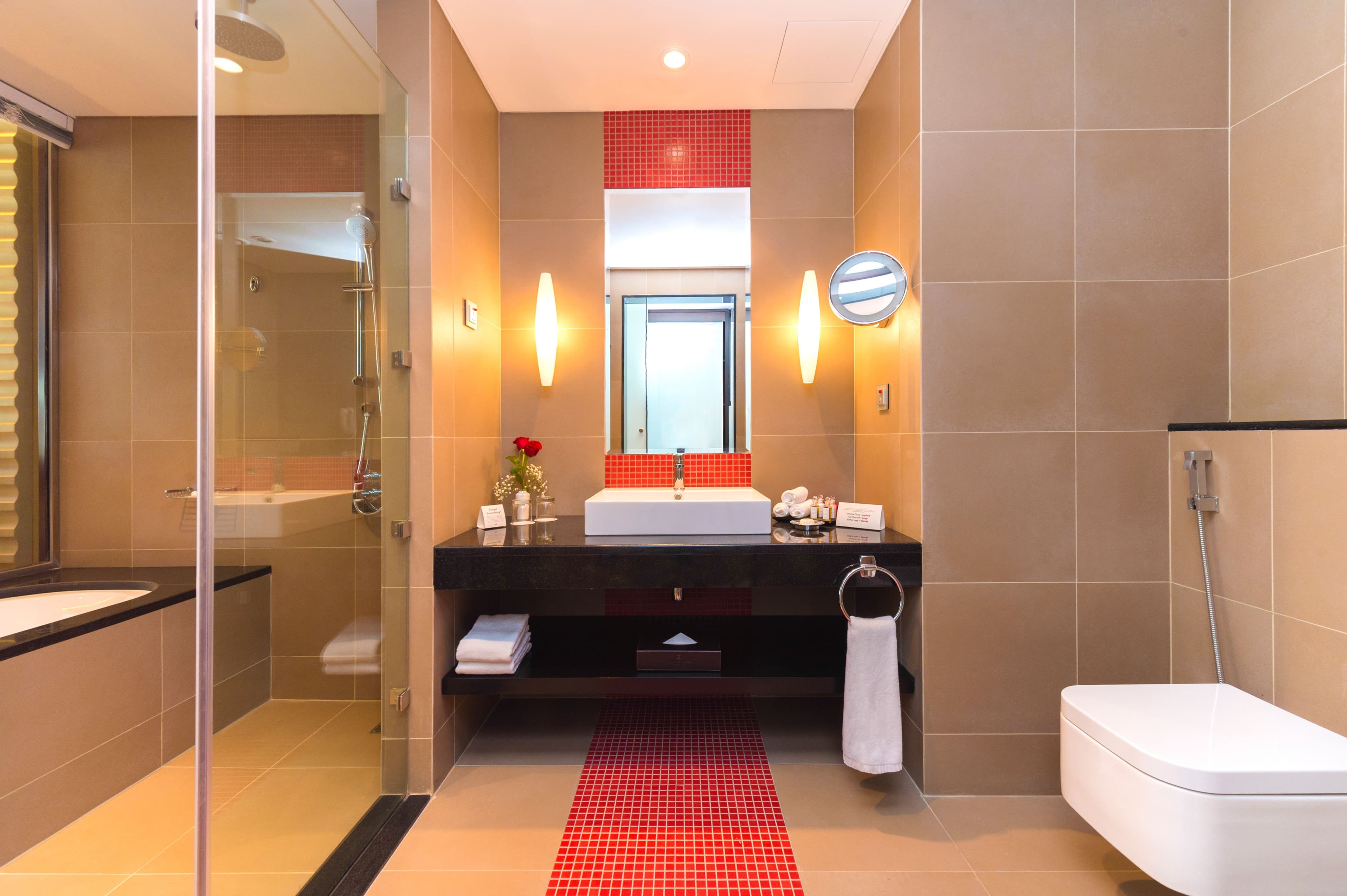 Crowne Plaza Riyadh RDC Hotel & Convention - Image 5