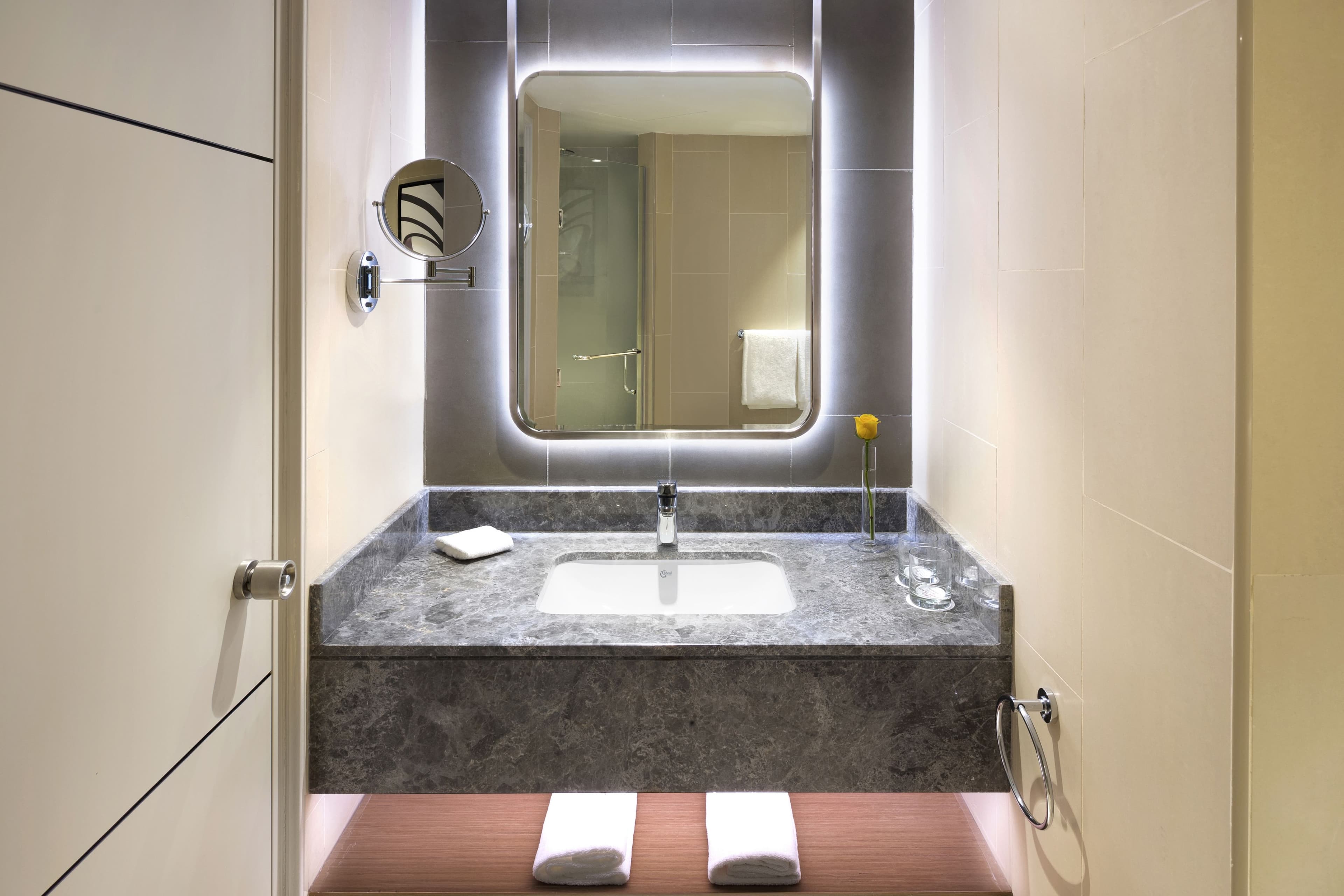 Crowne Plaza Riyadh Palace - Image 4
