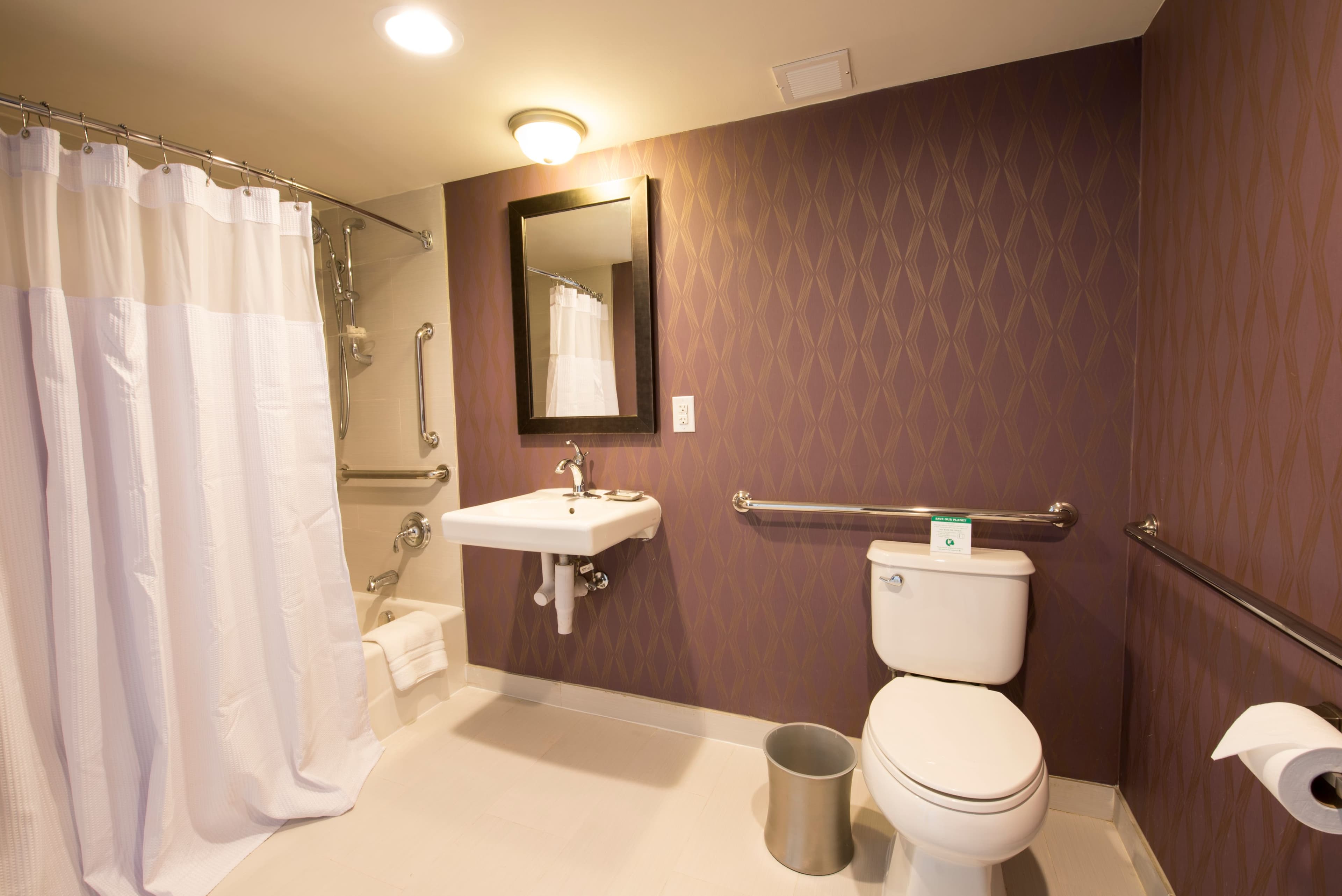 Crowne Plaza Saddle Brook — 18