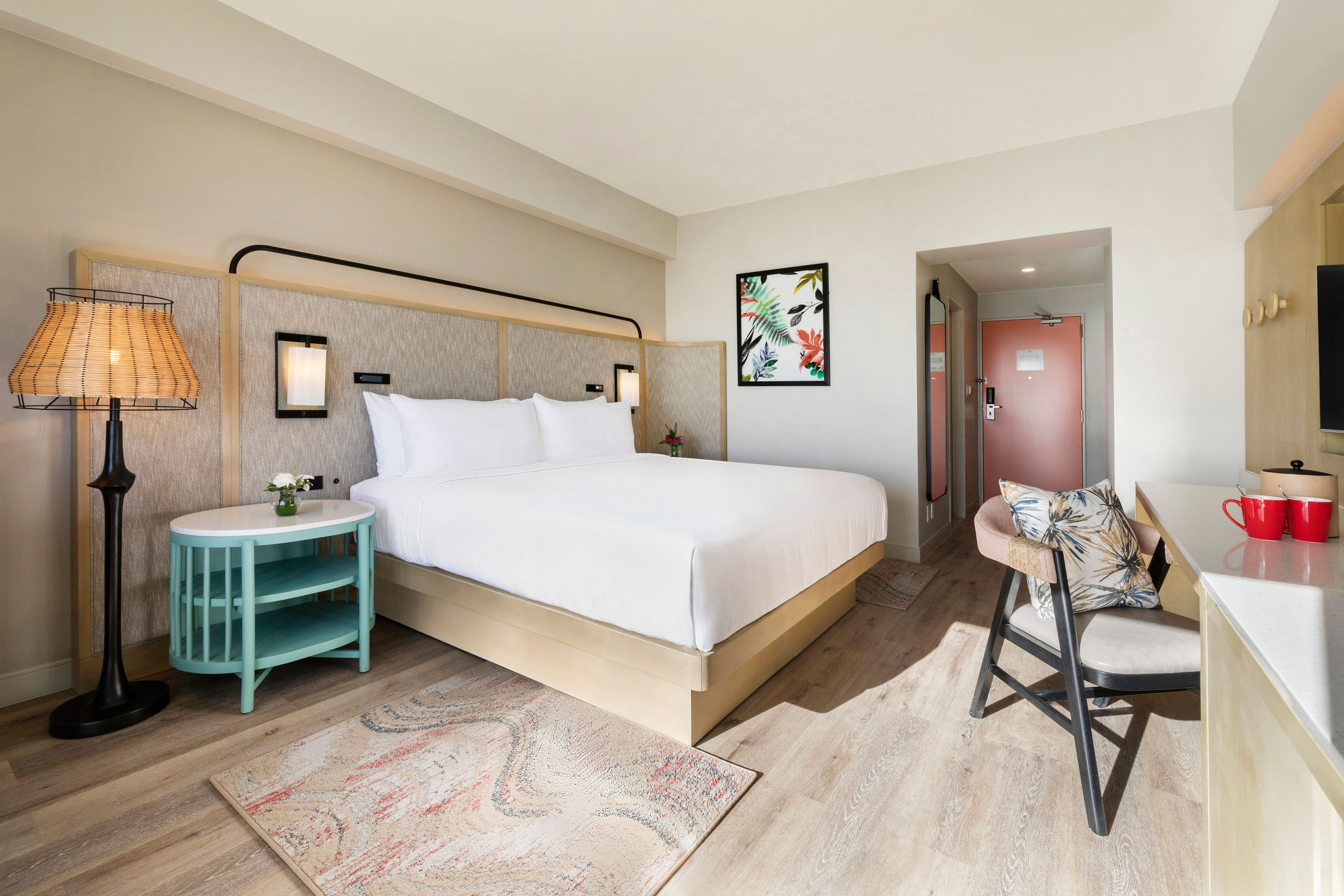 Crowne Plaza Resort Saipan - Image 3