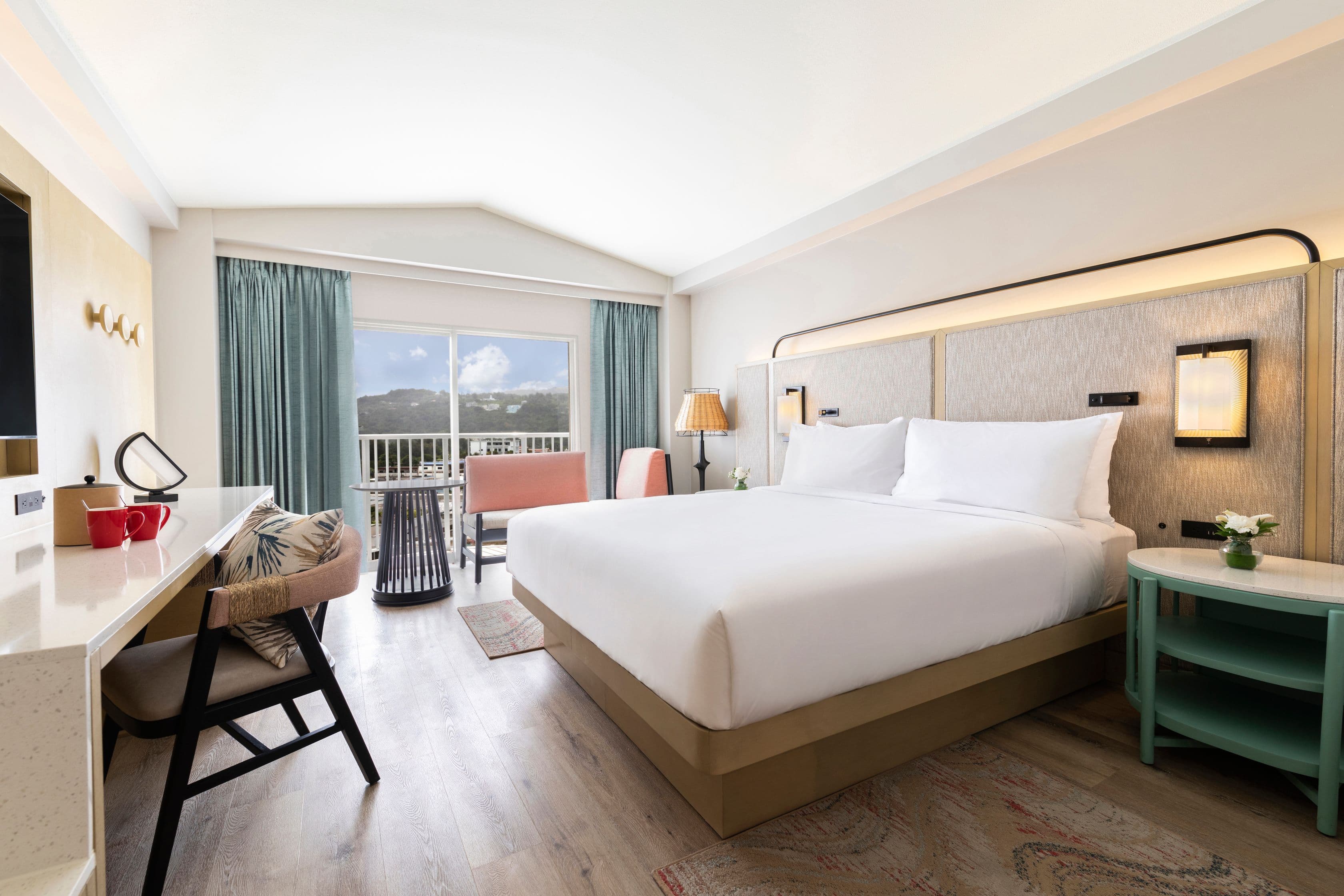 Crowne Plaza Resort Saipan - Image 2